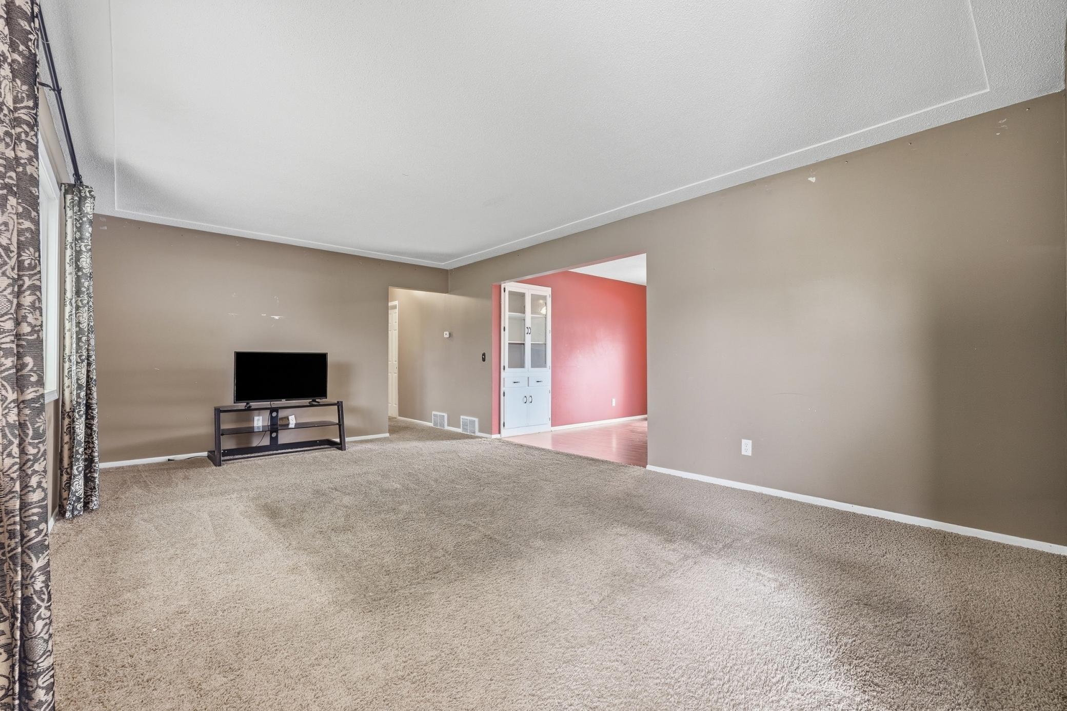 View of Residential at 15955 Swallow Street, Andover MN 55304, Andover (12 of 34) - Mike Wilen | Minnesota Team Real Estate