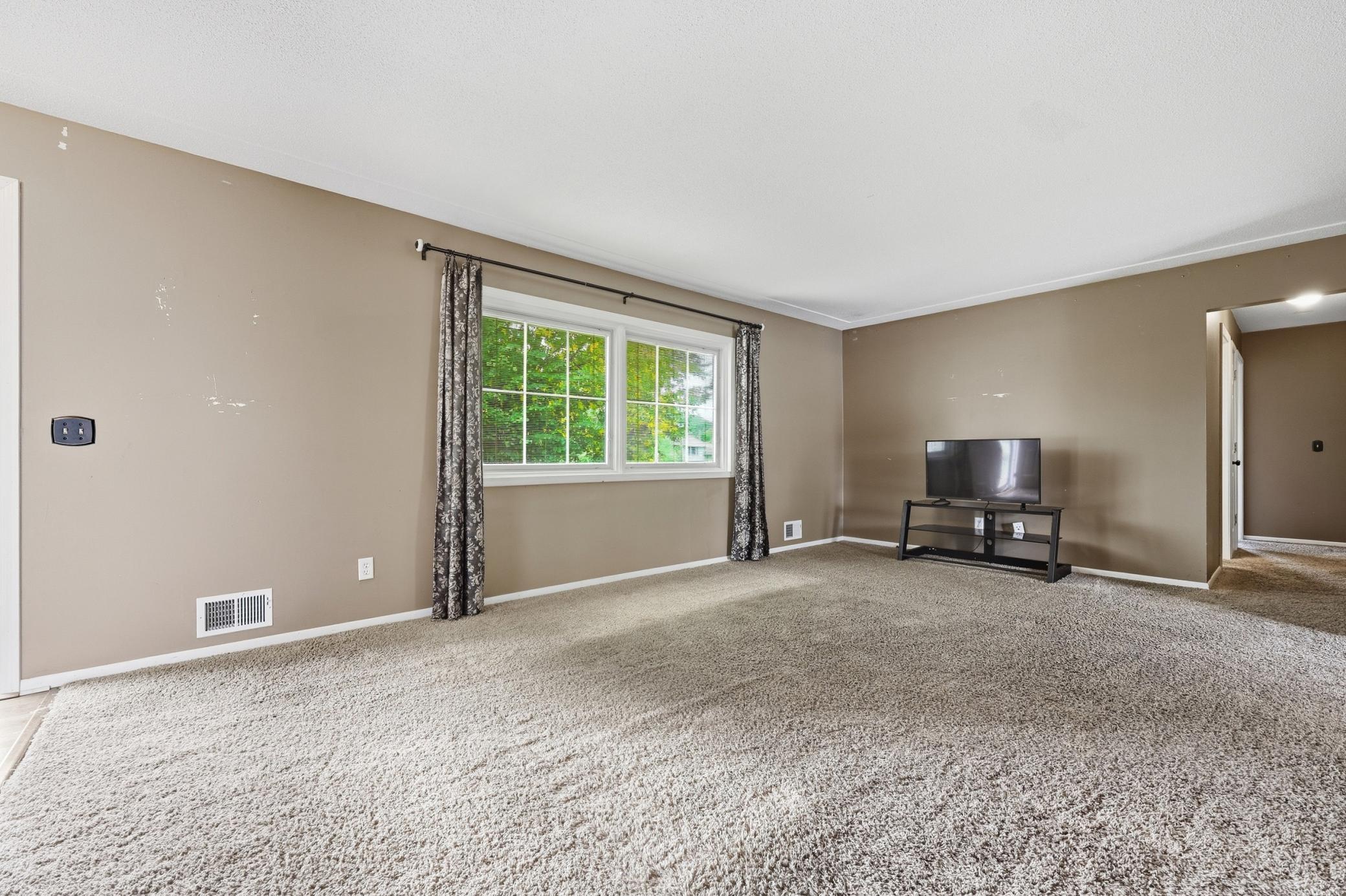 View of Residential at 15955 Swallow Street, Andover MN 55304, Andover (11 of 34) - Mike Wilen | Minnesota Team Real Estate