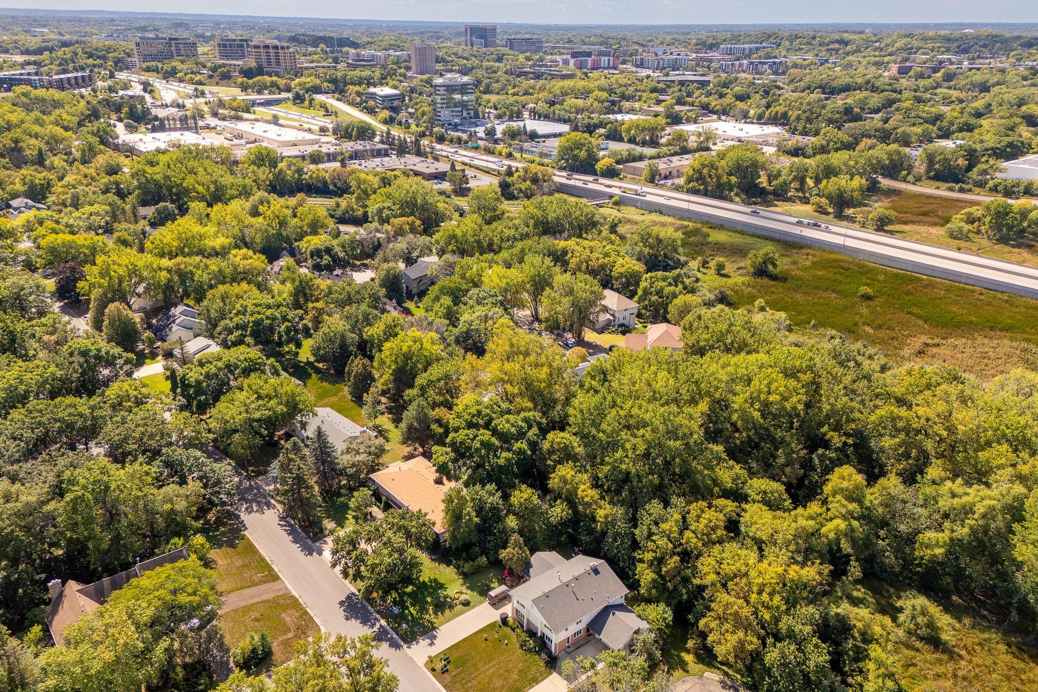 View of Residential at 5316 Malibu Drive, Edina MN 55436, Edina (5 of 37) - Mike Wilen | Minnesota Team Real Estate