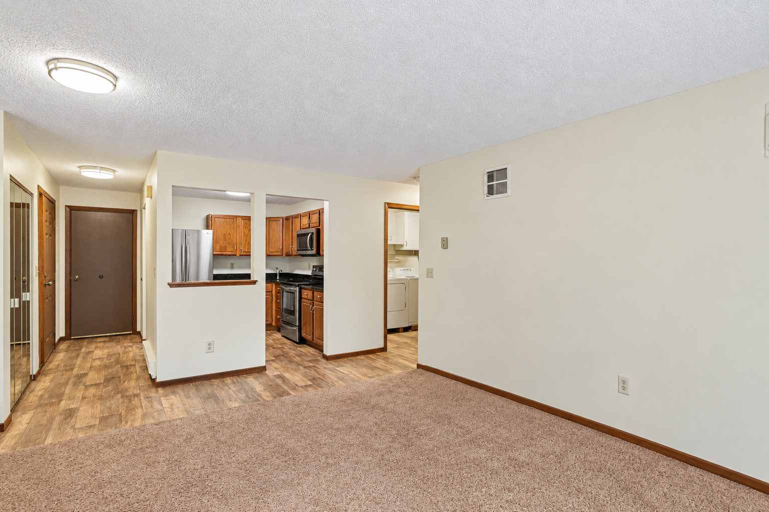 View of Residential at 1581 Wheelock Lane #206, Saint Paul MN 55117, Saint Paul (9 of 24) - Mike Wilen | Minnesota Team Real Estate