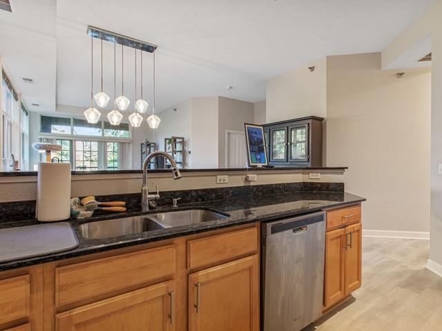 View of Residential at 851 River Mews Court #105, Minneapolis MN 55414, Minneapolis (10 of 25) - Mike Wilen | Minnesota Team Real Estate