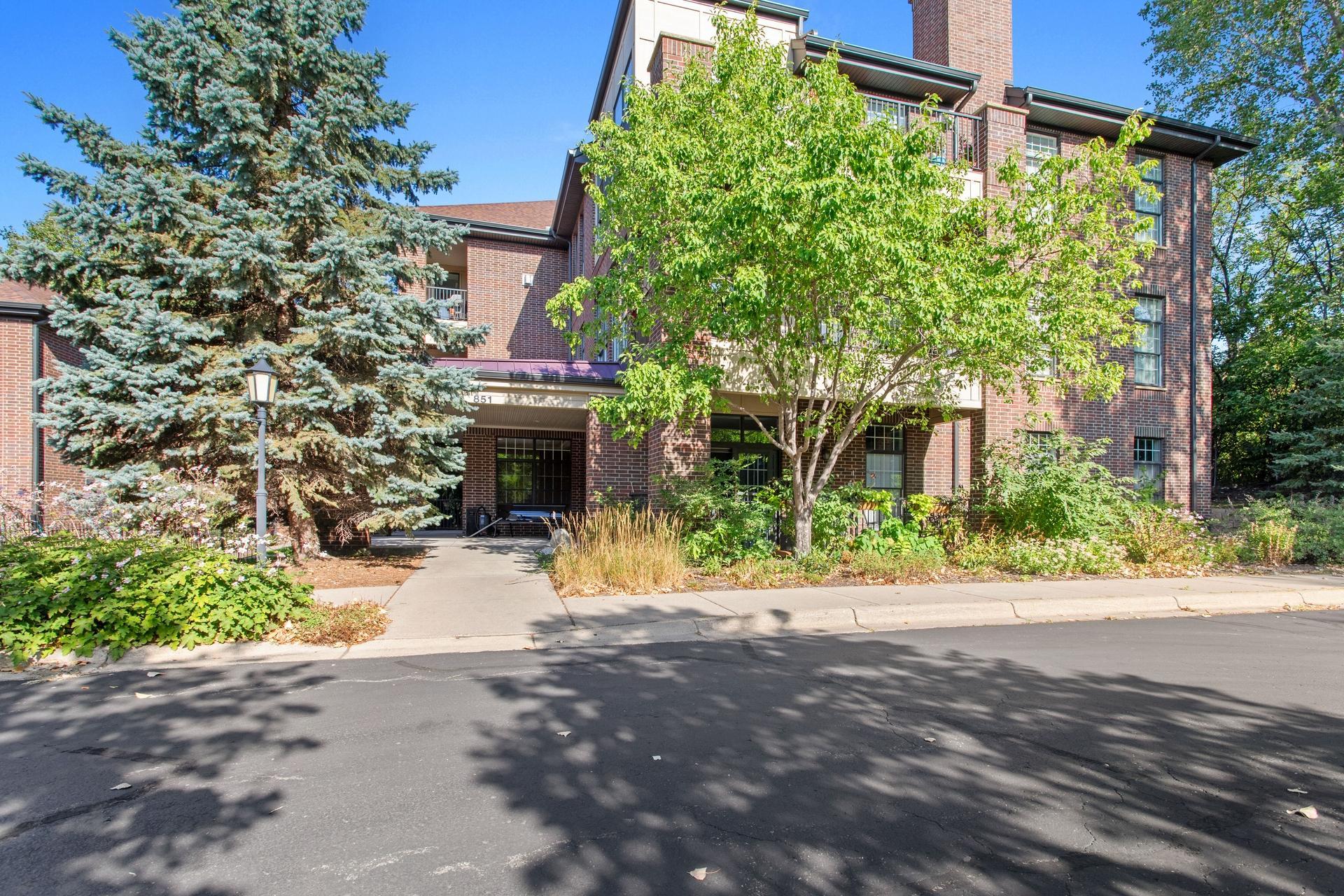 View of (CC) Low Rise (3- Levels) at 851 River Mews Court, Minneapolis - Mike Wilen | Minnesota Team Real Estate