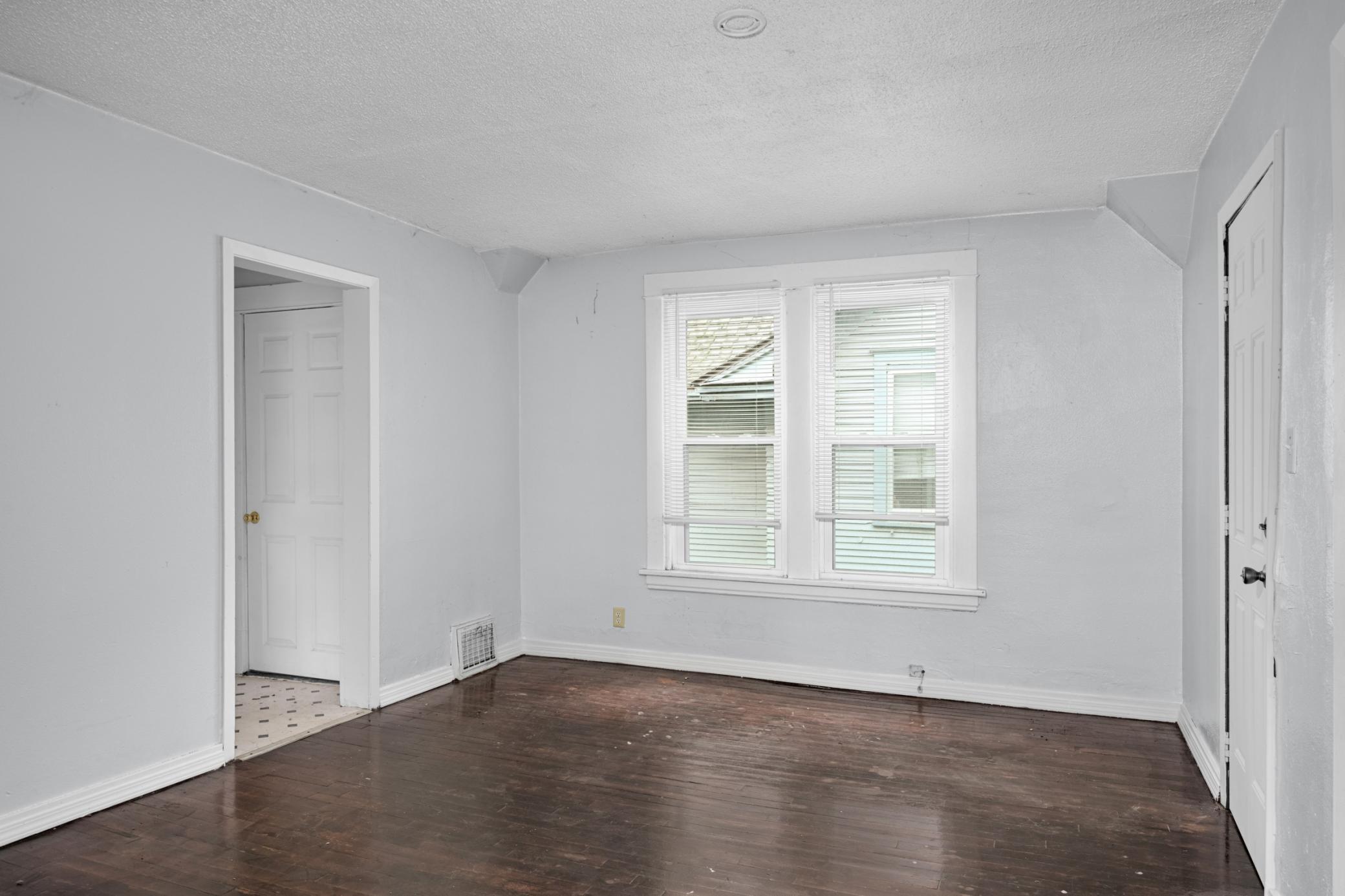 View of Residential Income at 620 Cook Avenue, Saint Paul MN 55130, Saint Paul (10 of 24) - Mike Wilen | Minnesota Team Real Estate