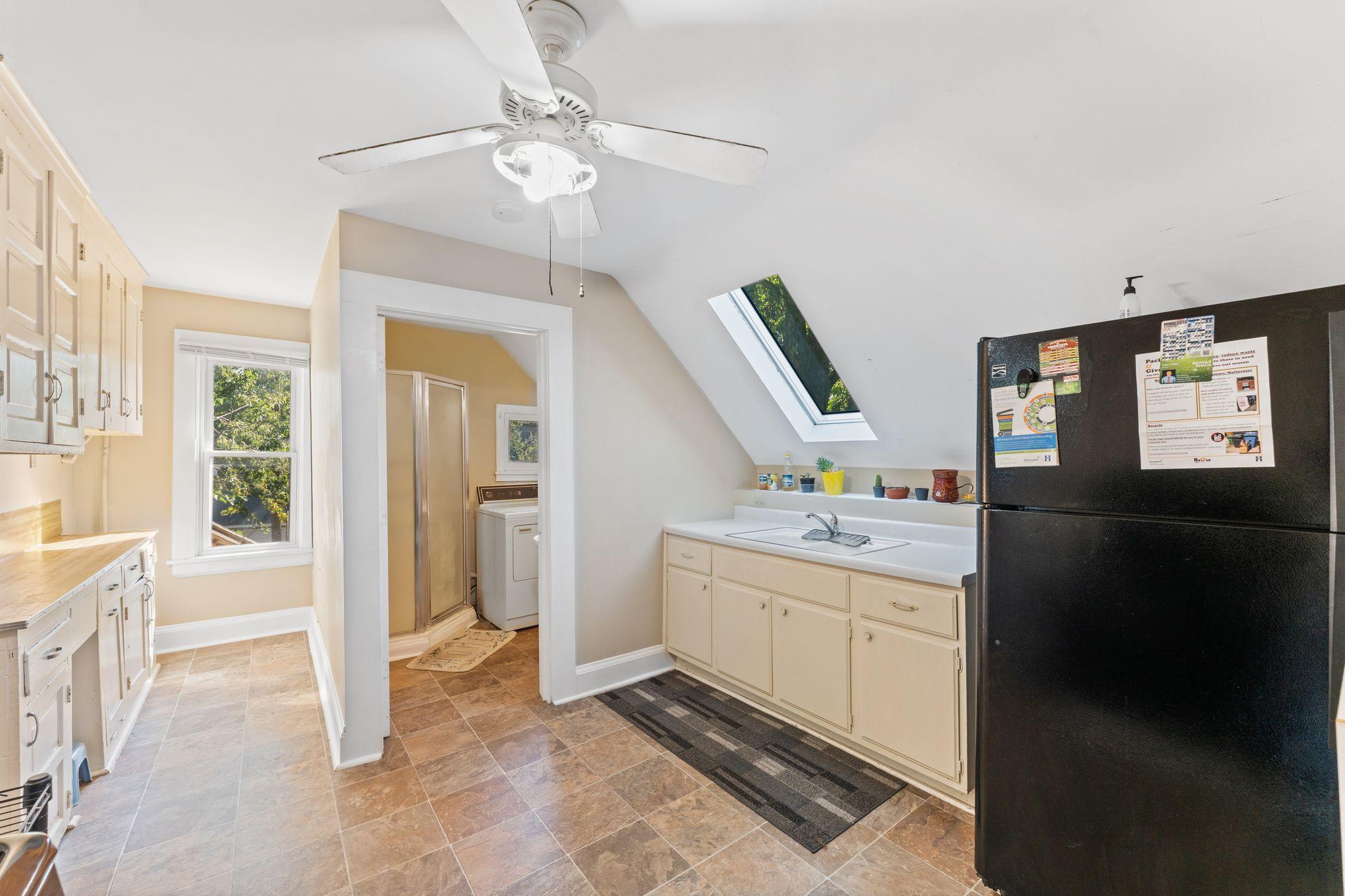 View of Residential Income at 1076 25th Avenue, Minneapolis MN 55414, Minneapolis (11 of 19) - Mike Wilen | Minnesota Team Real Estate