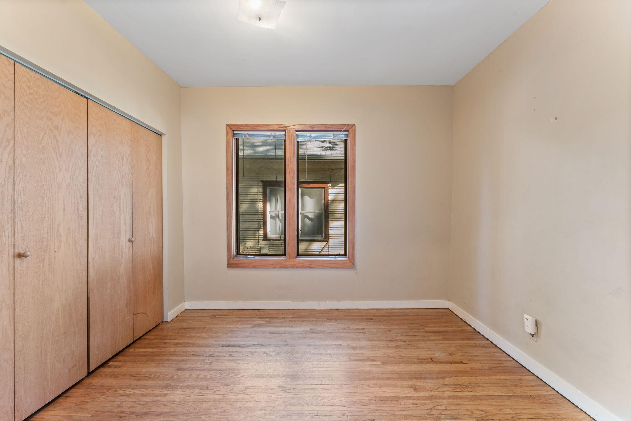 View of Residential Income at 1076 25th Avenue, Minneapolis MN 55414, Minneapolis (10 of 19) - Mike Wilen | Minnesota Team Real Estate