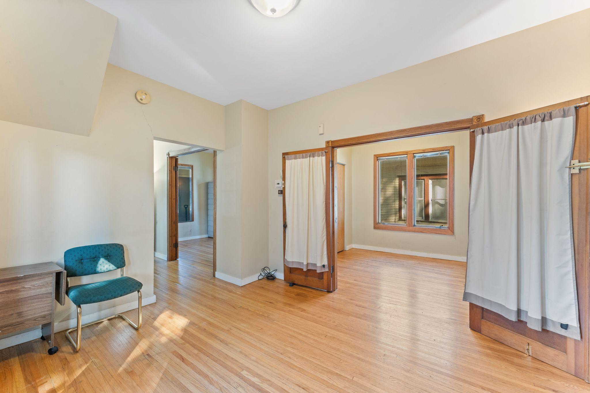 View of Residential Income at 1076 25th Avenue, Minneapolis MN 55414, Minneapolis (4 of 19) - Mike Wilen | Minnesota Team Real Estate