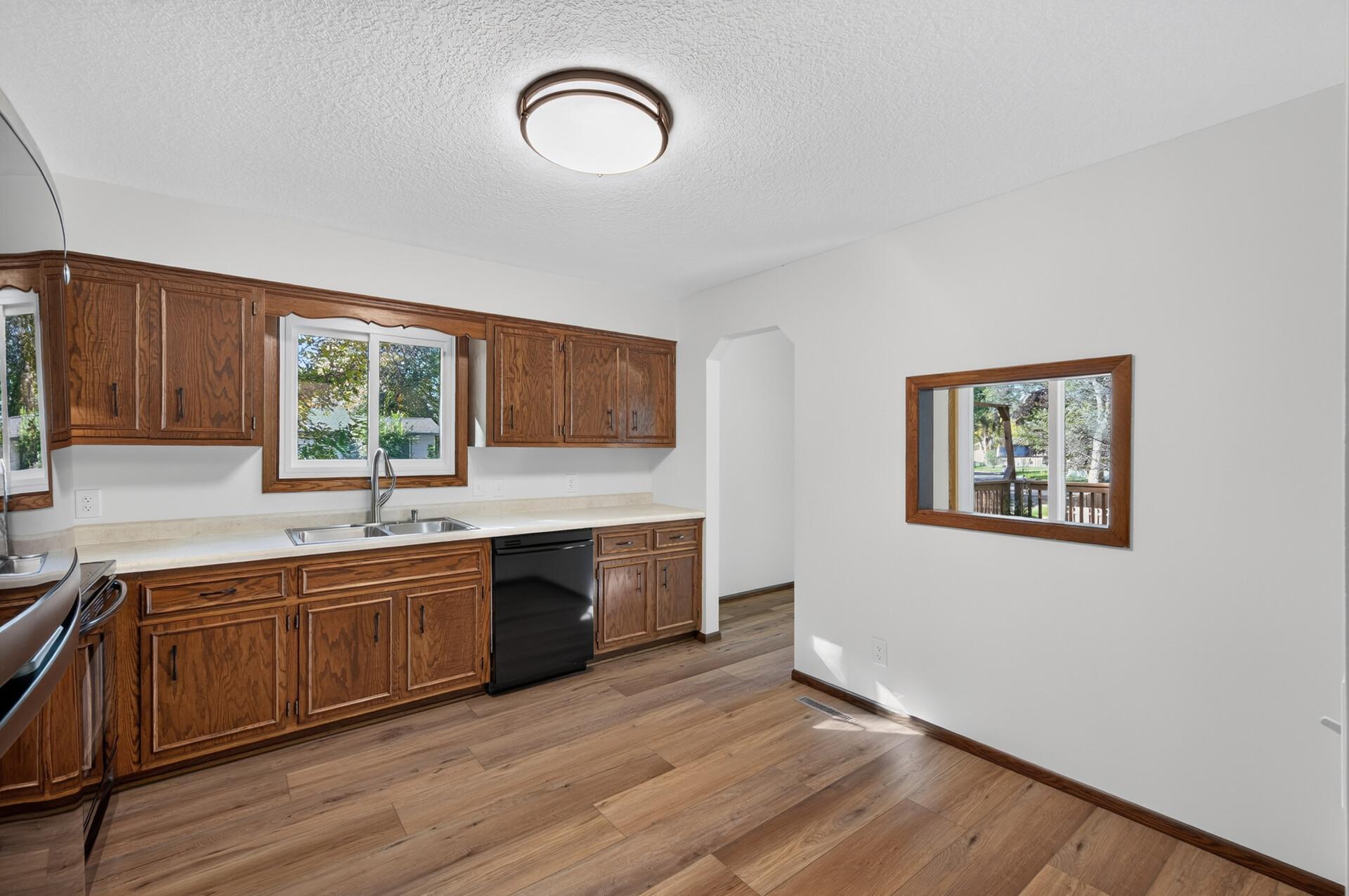View of Residential at 7401 James Avenue, Brooklyn Park MN 55444, Brooklyn Park (14 of 50) - Mike Wilen | Minnesota Team Real Estate