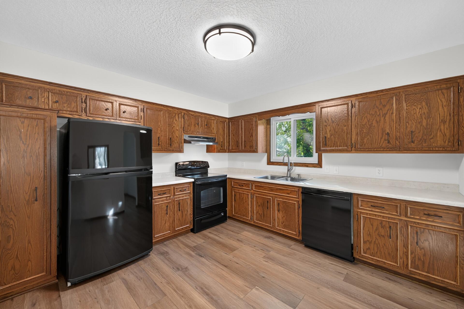 View of Residential at 7401 James Avenue, Brooklyn Park MN 55444, Brooklyn Park (13 of 50) - Mike Wilen | Minnesota Team Real Estate