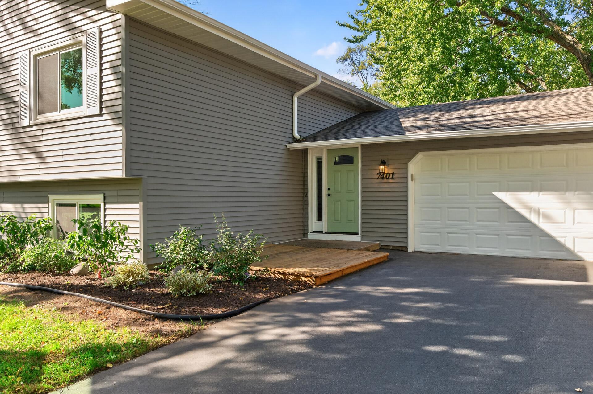 View of Residential at 7401 James Avenue, Brooklyn Park MN 55444, Brooklyn Park (4 of 50) - Mike Wilen | Minnesota Team Real Estate