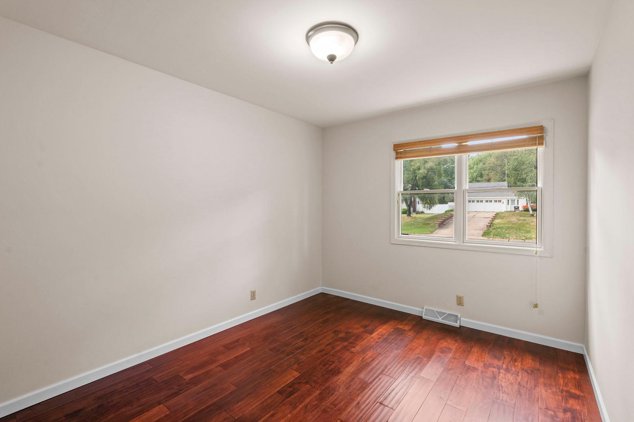 View of Residential at 3404 Owasso Street, Shoreview MN 55126, Shoreview (31 of 35) - Mike Wilen | Minnesota Team Real Estate
