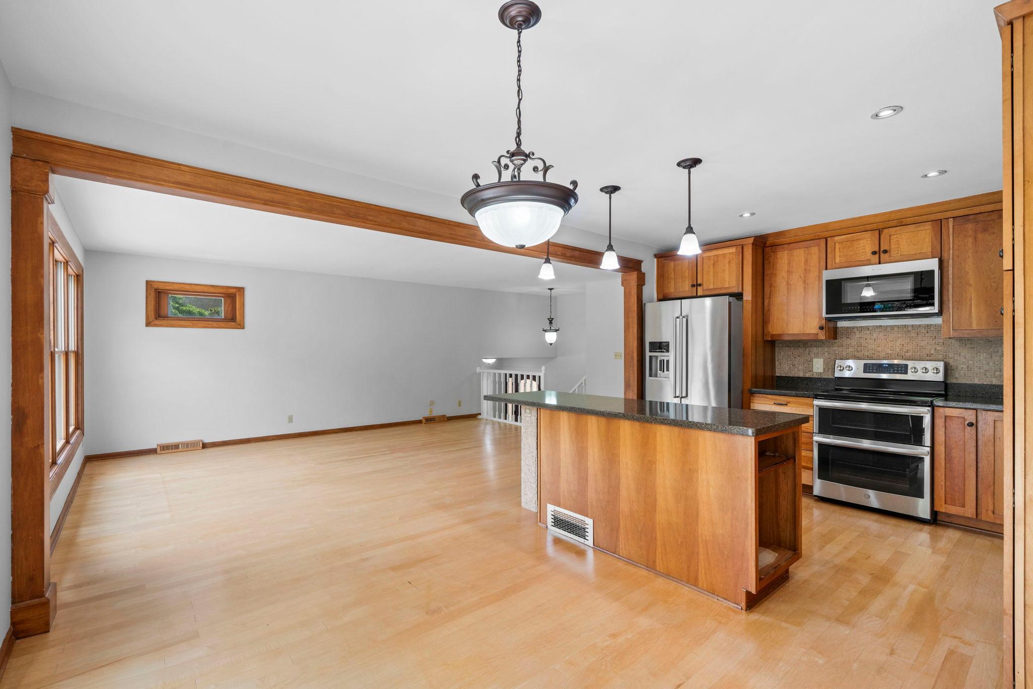 View of Residential at 3404 Owasso Street, Shoreview MN 55126, Shoreview (20 of 35) - Mike Wilen | Minnesota Team Real Estate