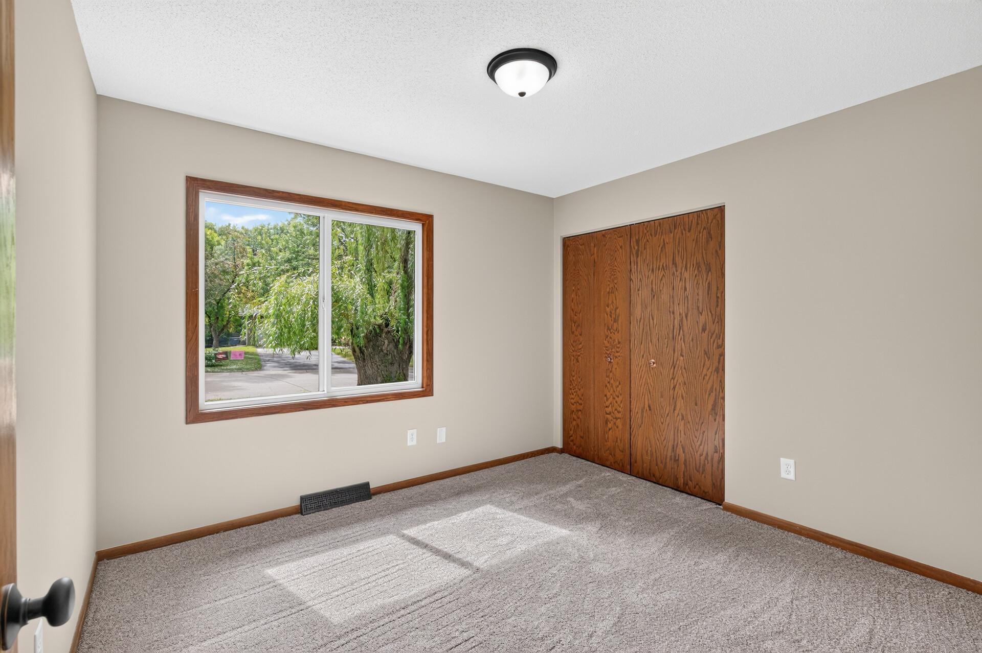 View of Residential at 18212 Ginavale Lane, Eden Prairie MN 55346, Eden Prairie (24 of 39) - Mike Wilen | Minnesota Team Real Estate