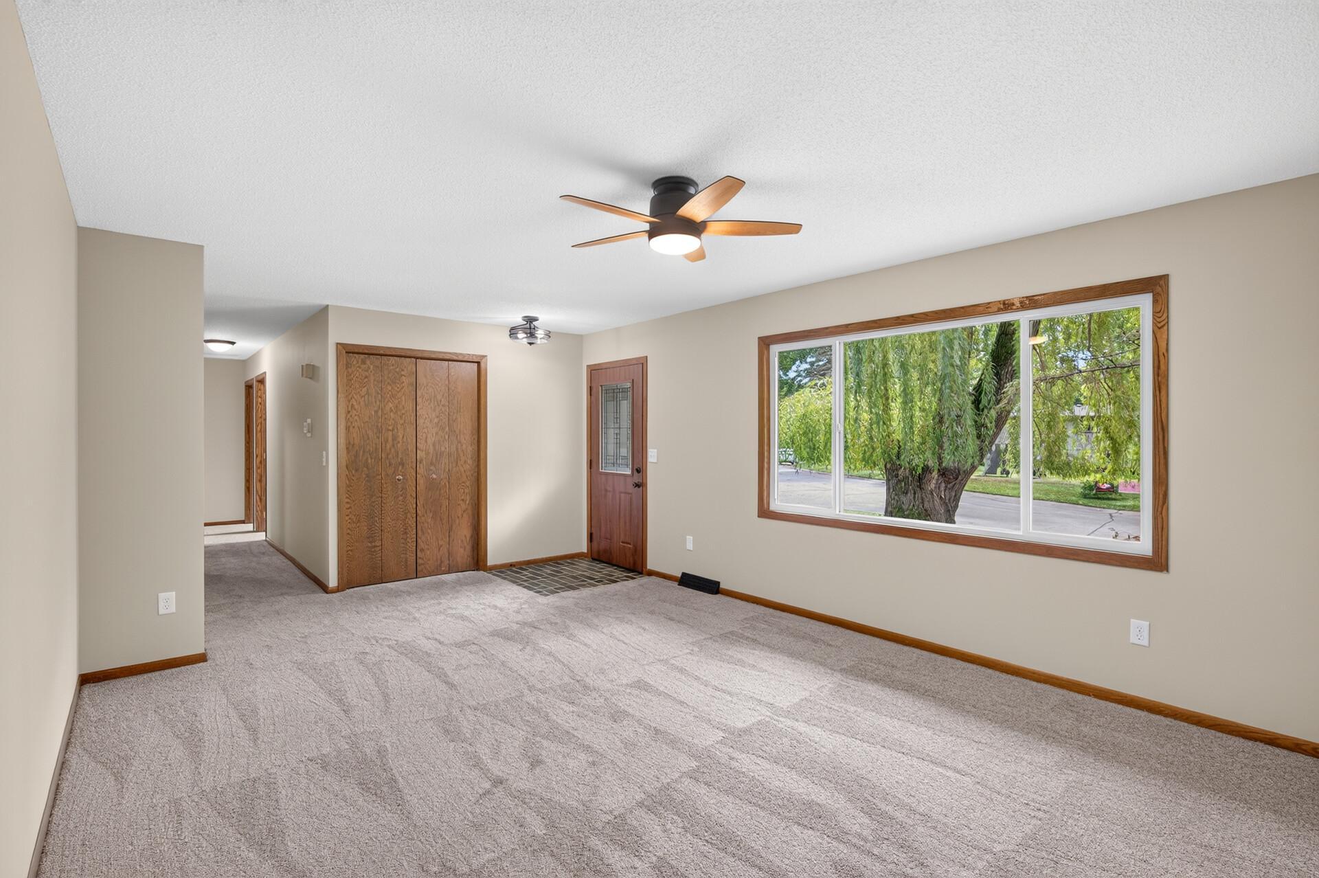 View of Residential at 18212 Ginavale Lane, Eden Prairie MN 55346, Eden Prairie (6 of 39) - Mike Wilen | Minnesota Team Real Estate