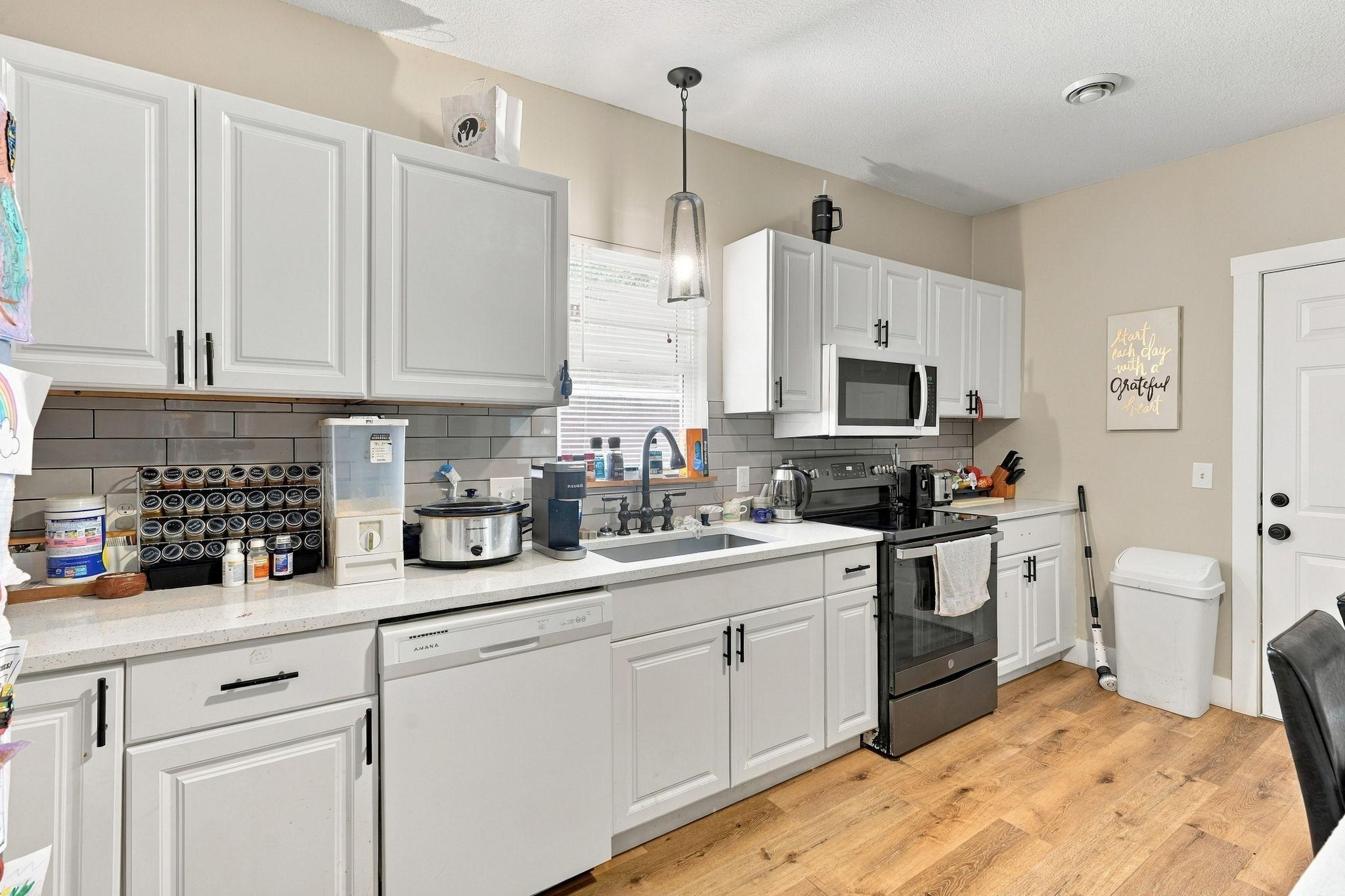 View of Residential Income at 3813 Brunswick Avenue, Saint Louis Park MN 55416, Saint Louis Park (21 of 33) - Mike Wilen | Minnesota Team Real Estate