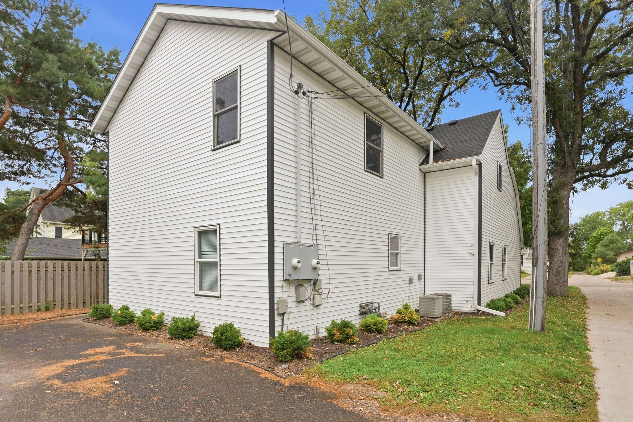 View of Residential Income at 3813 Brunswick Avenue, Saint Louis Park MN 55416, Saint Louis Park (31 of 33) - Mike Wilen | Minnesota Team Real Estate
