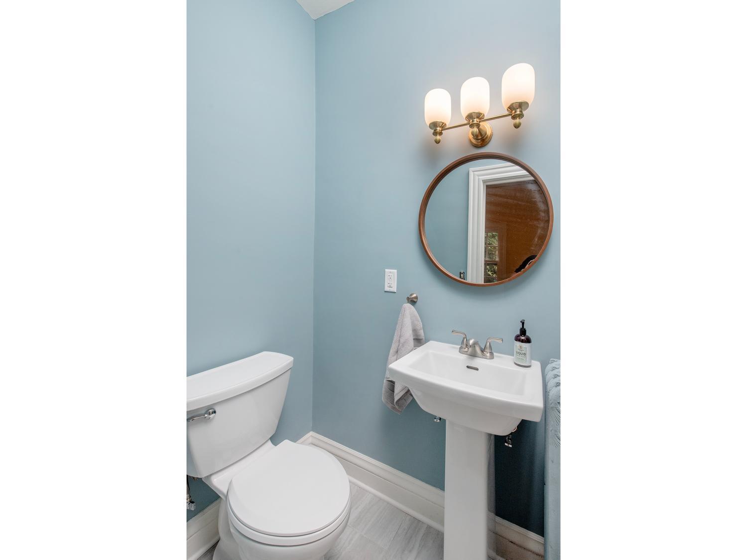 View of Residential at 92 Orlin Avenue, Minneapolis MN 55414, Minneapolis (7 of 29) - Mike Wilen | Minnesota Team Real Estate