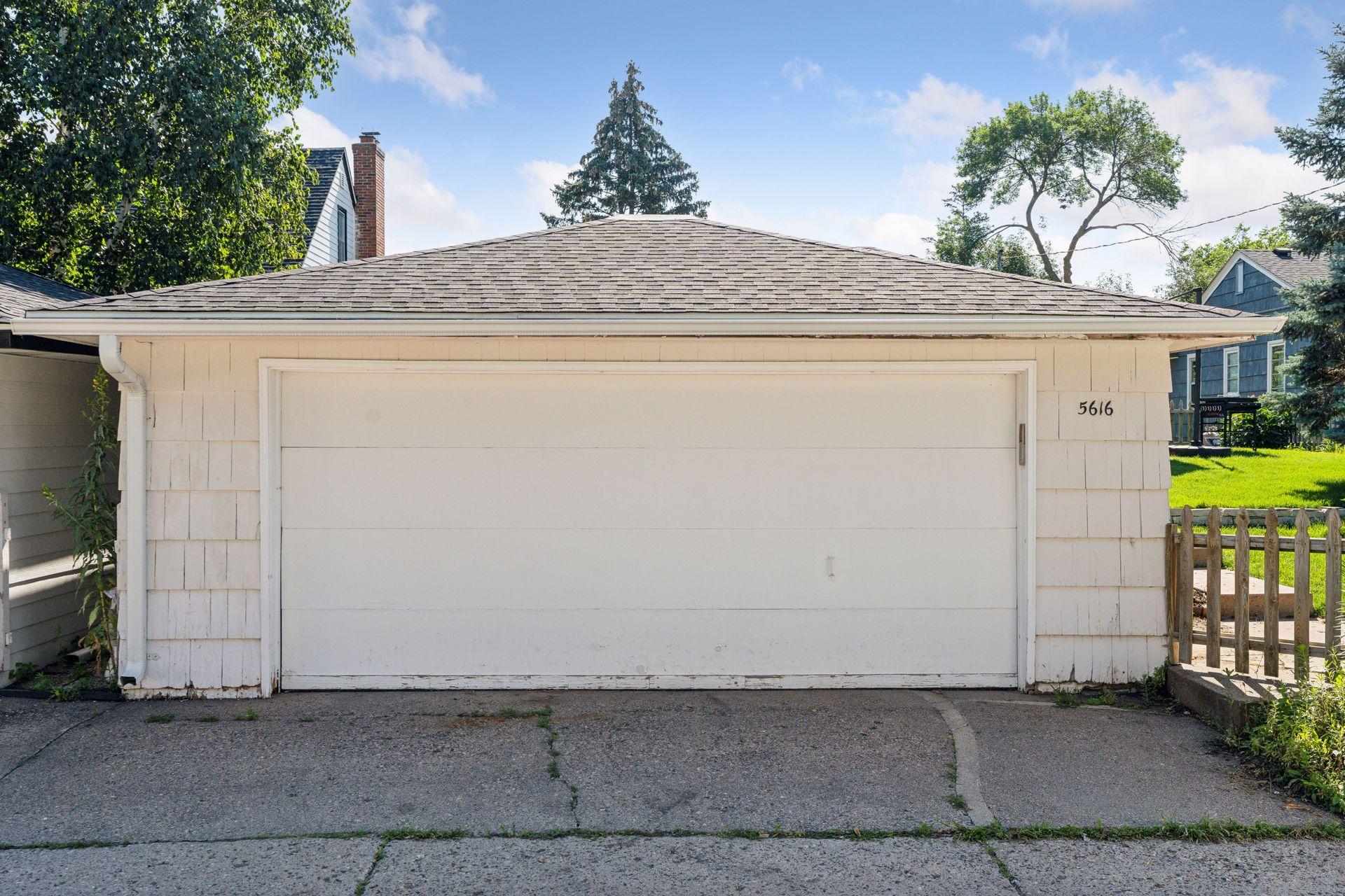 View of Residential at 5616 Upton Avenue, Minneapolis MN 55410, Minneapolis (34 of 35) - Mike Wilen | Minnesota Team Real Estate