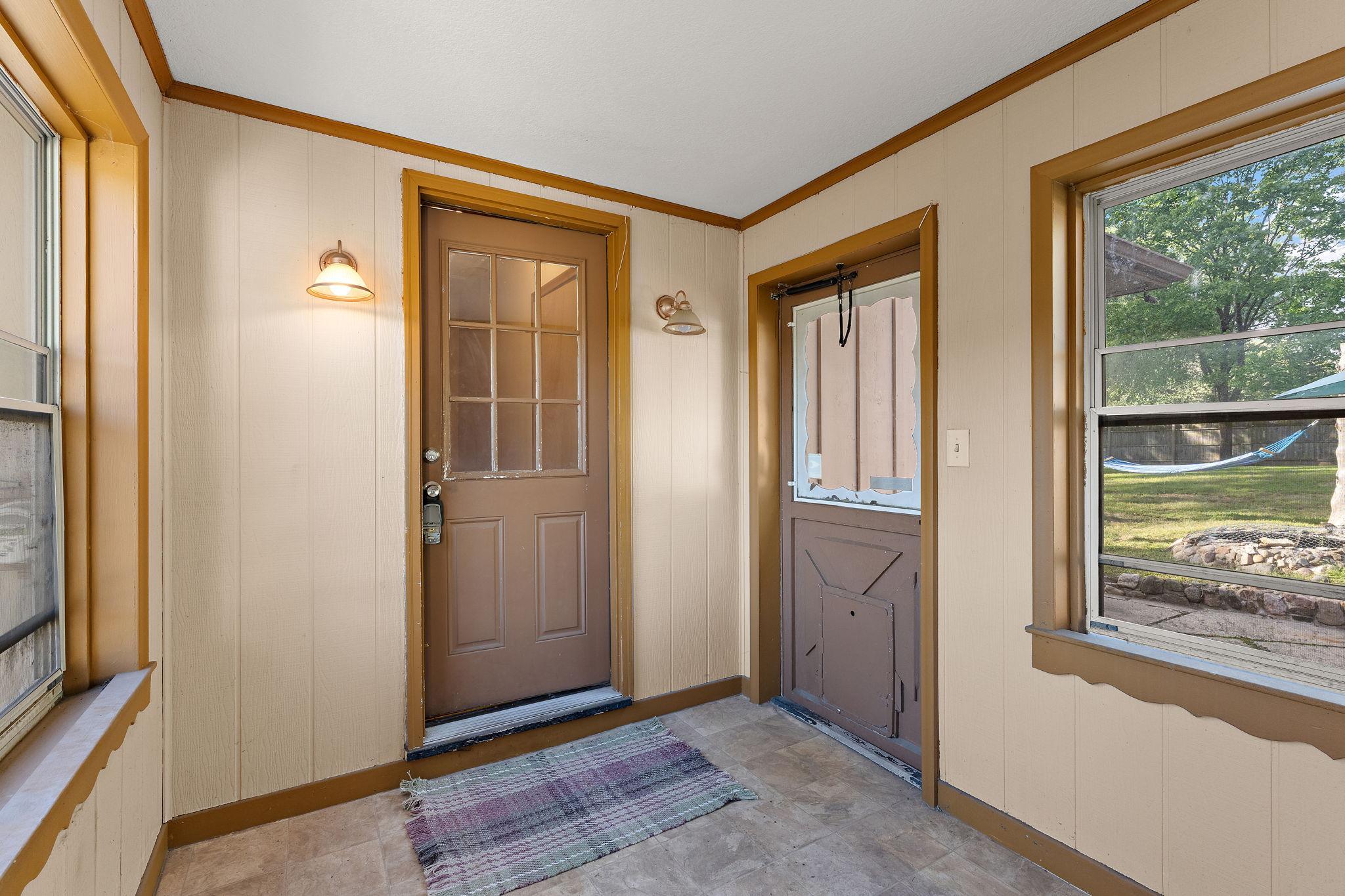 View of Residential at 1603 Frost Avenue, Maplewood MN 55109, Maplewood (12 of 29) - Mike Wilen | Minnesota Team Real Estate