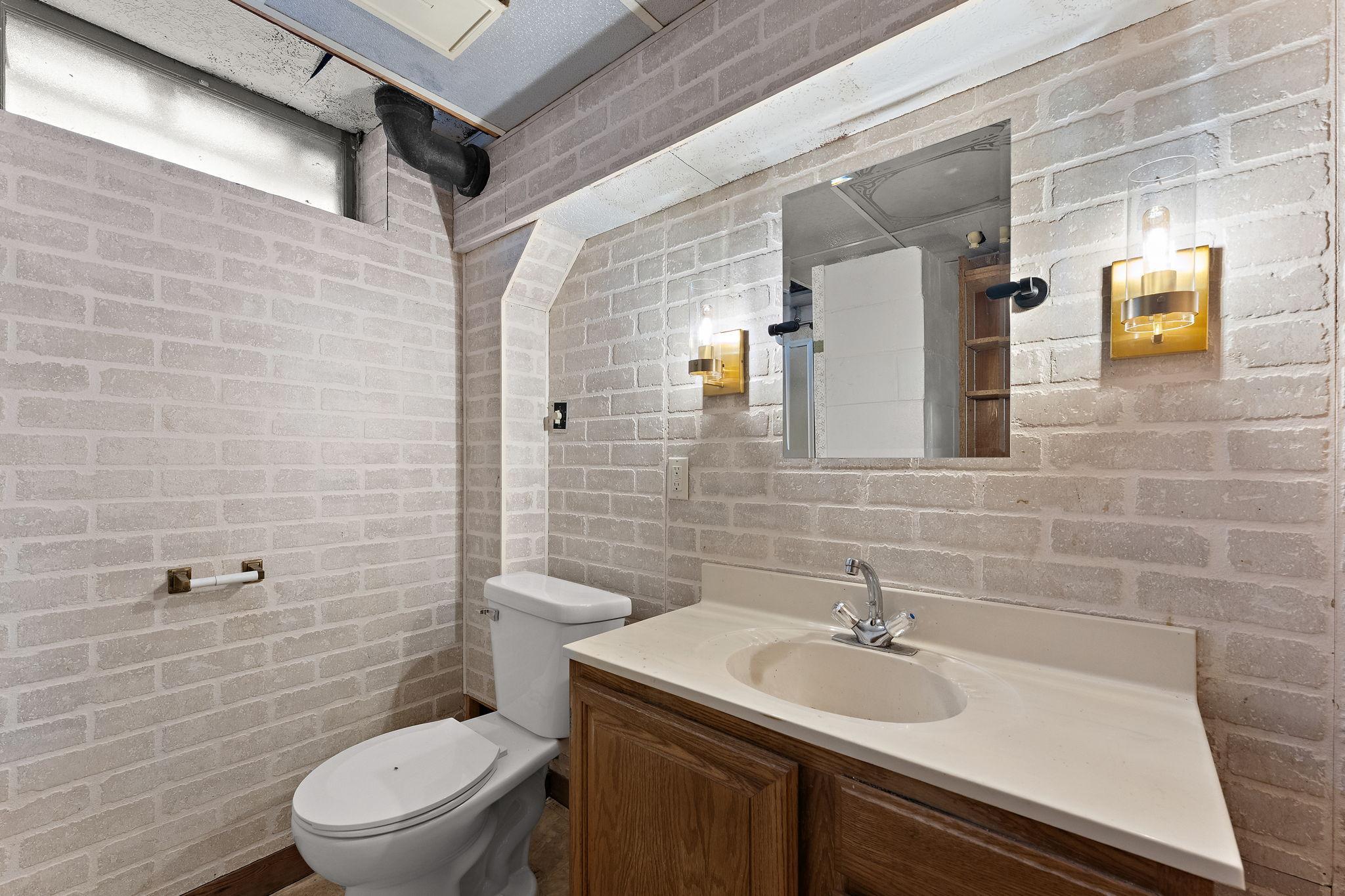 View of Residential at 1603 Frost Avenue, Maplewood MN 55109, Maplewood (22 of 29) - Mike Wilen | Minnesota Team Real Estate