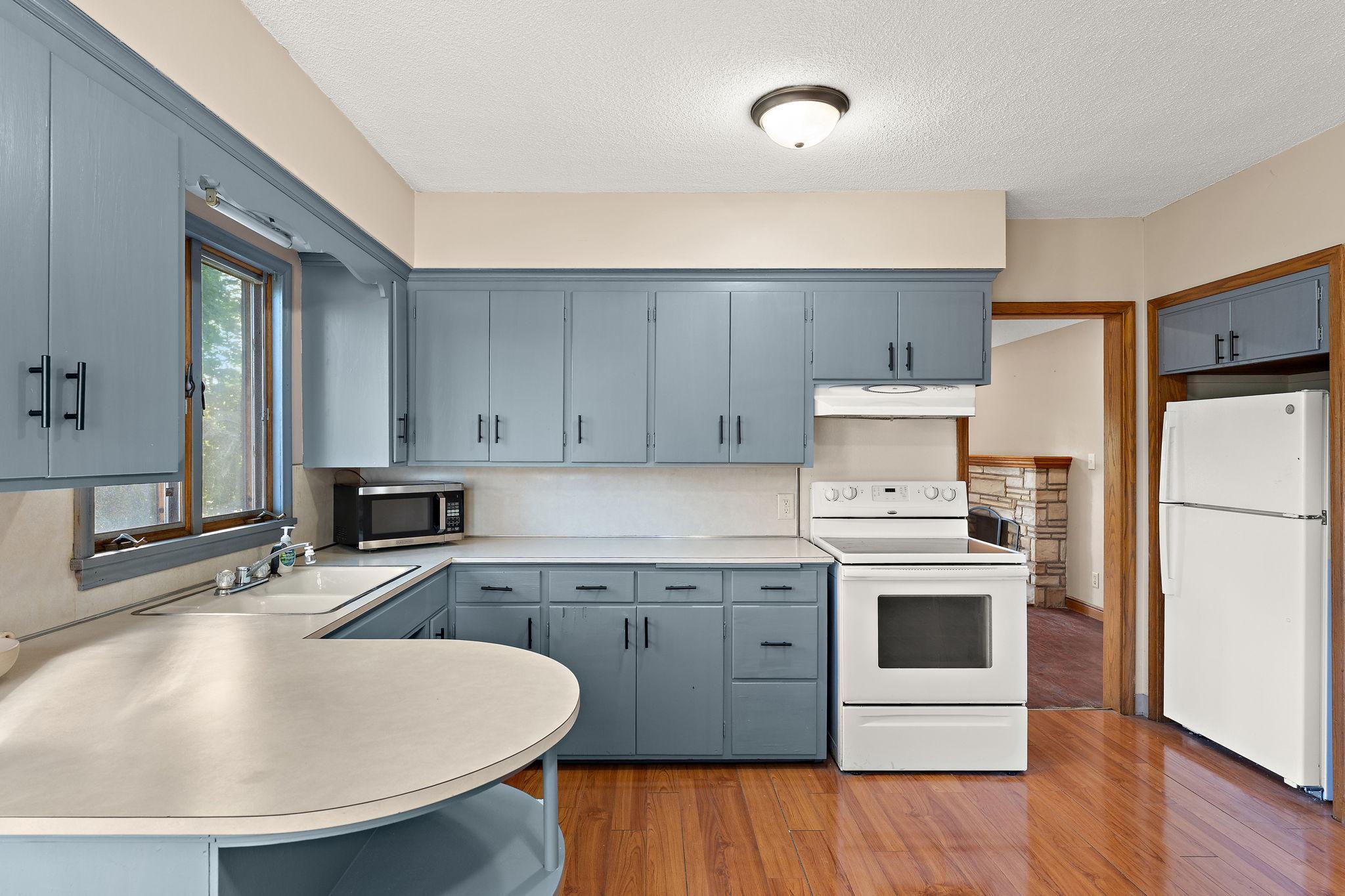 View of Residential at 1603 Frost Avenue, Maplewood MN 55109, Maplewood (7 of 29) - Mike Wilen | Minnesota Team Real Estate