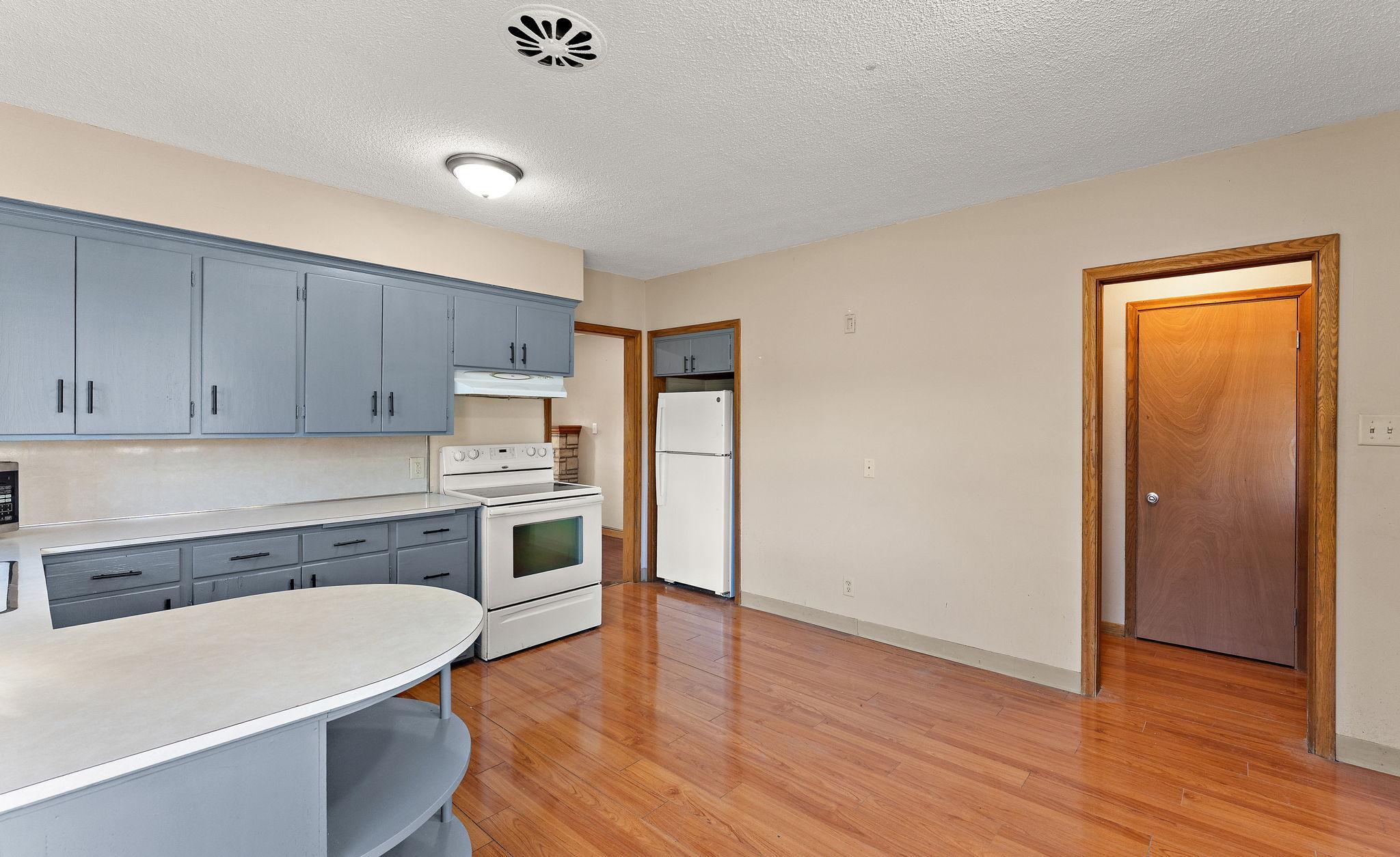 View of Residential at 1603 Frost Avenue, Maplewood MN 55109, Maplewood (8 of 29) - Mike Wilen | Minnesota Team Real Estate