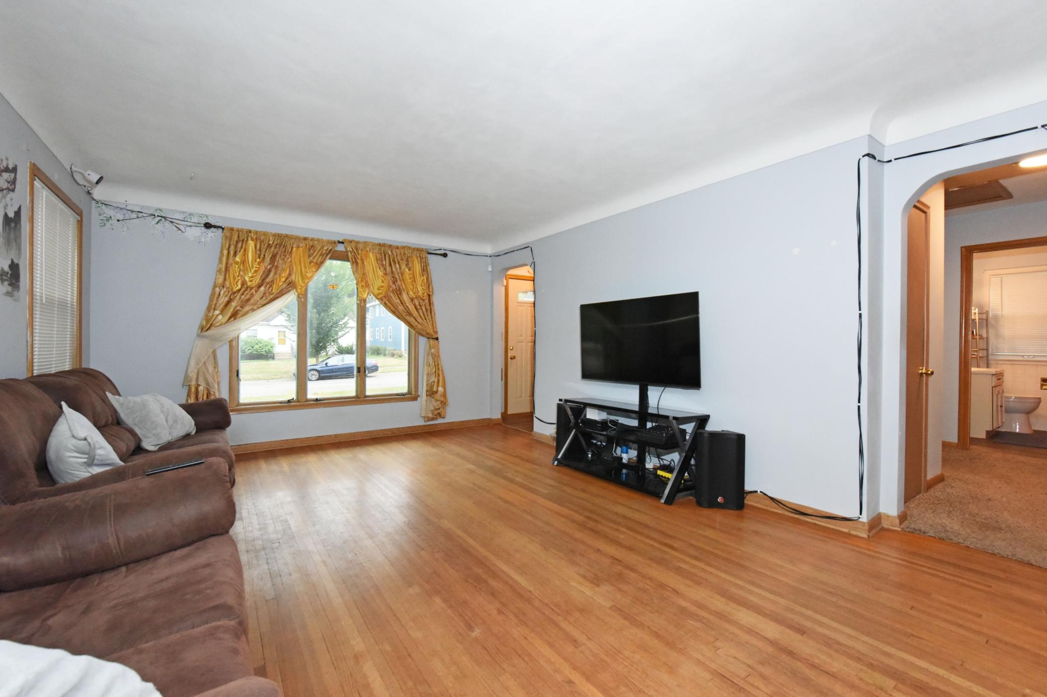 View of Residential at 729 Rose Avenue, Saint Paul MN 55106, Saint Paul (5 of 32) - Mike Wilen | Minnesota Team Real Estate