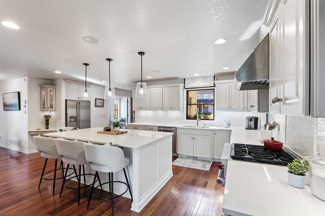 View of Residential at 126 Courtland Street, Excelsior MN 55331, Excelsior (7 of 27) - Mike Wilen | Minnesota Team Real Estate