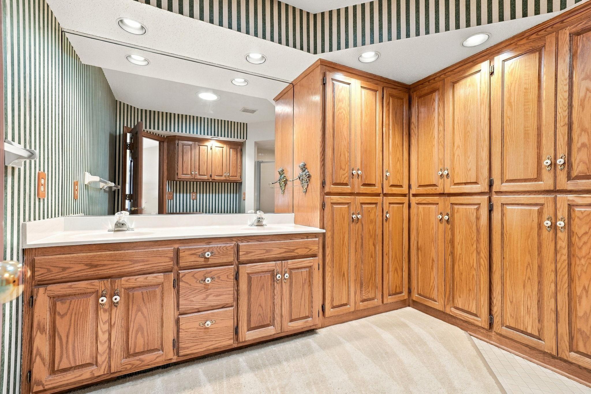 View of Residential at 1053 Royal Court, Shoreview MN 55126, Shoreview (28 of 42) - Mike Wilen | Minnesota Team Real Estate