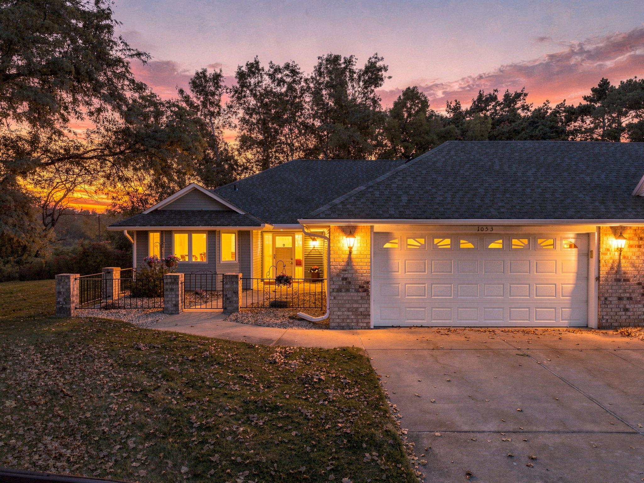 View of (TH) Side x Side at 1053 Royal Court, Shoreview - Mike Wilen | Minnesota Team Real Estate