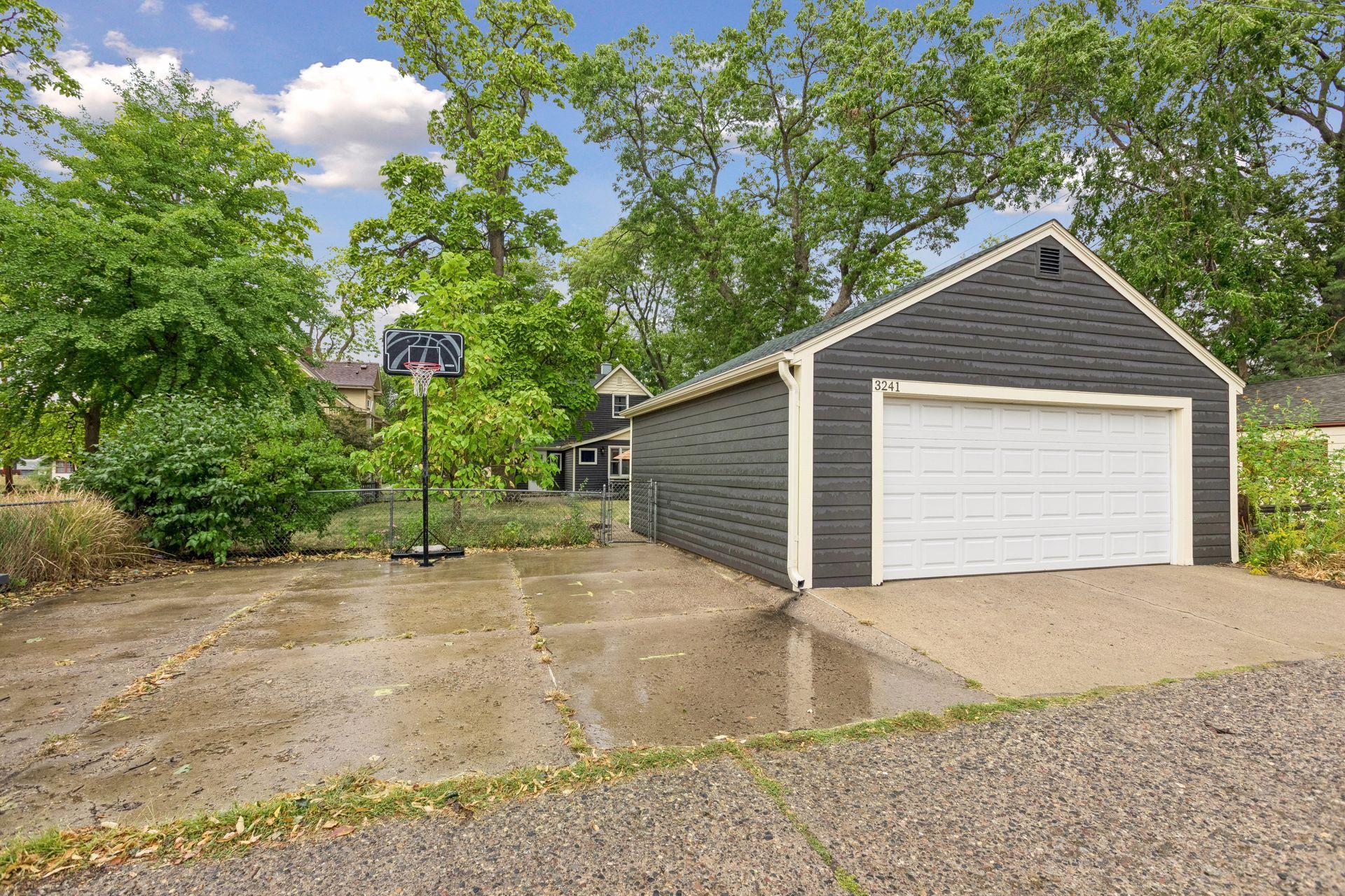 View of Residential at 3241 21st Avenue, Minneapolis MN 55407, Minneapolis (19 of 19) - Mike Wilen | Minnesota Team Real Estate