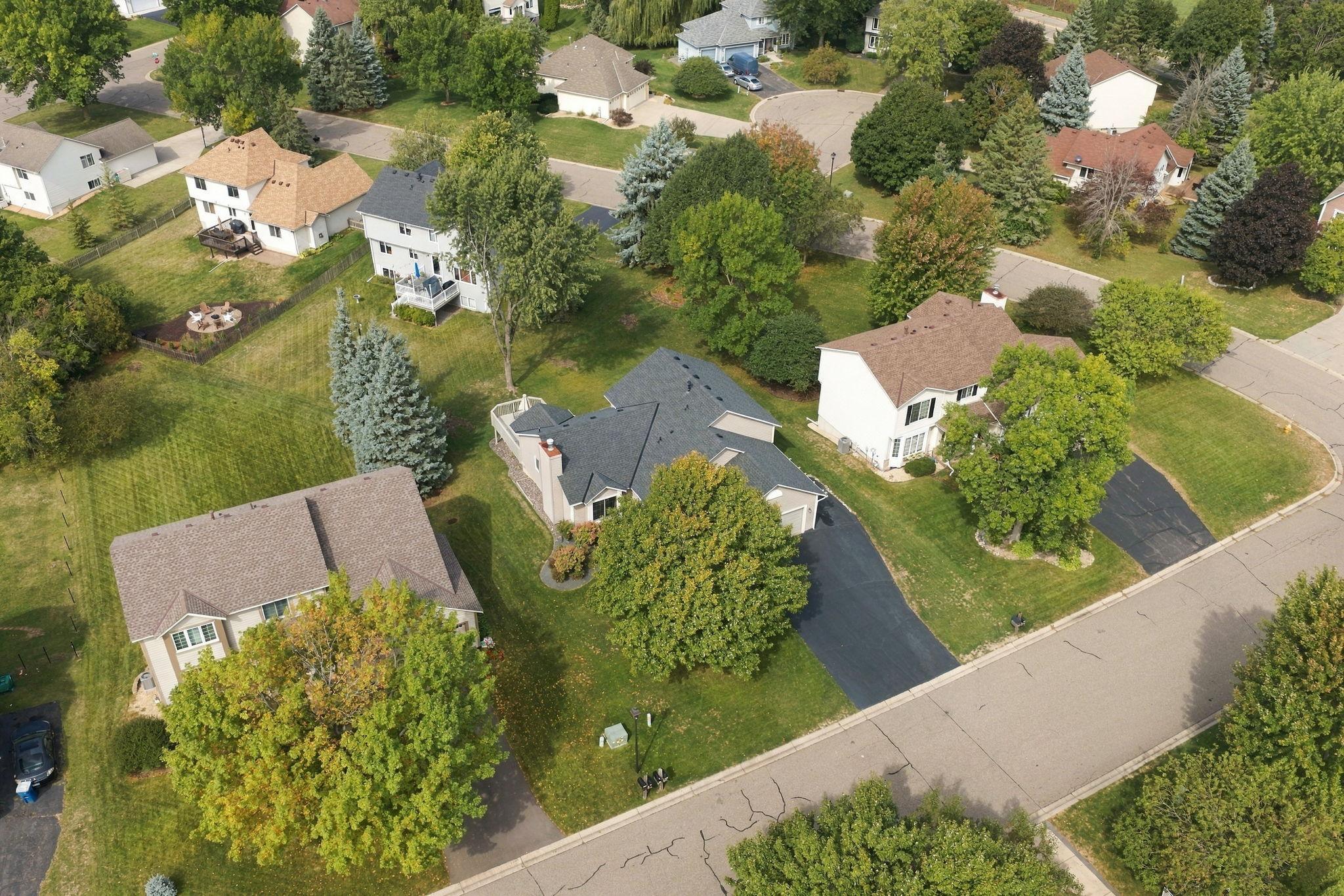 View of Residential at 3875 Walnut Grove Lane, Plymouth MN 55446, Plymouth (34 of 37) - Mike Wilen | Minnesota Team Real Estate
