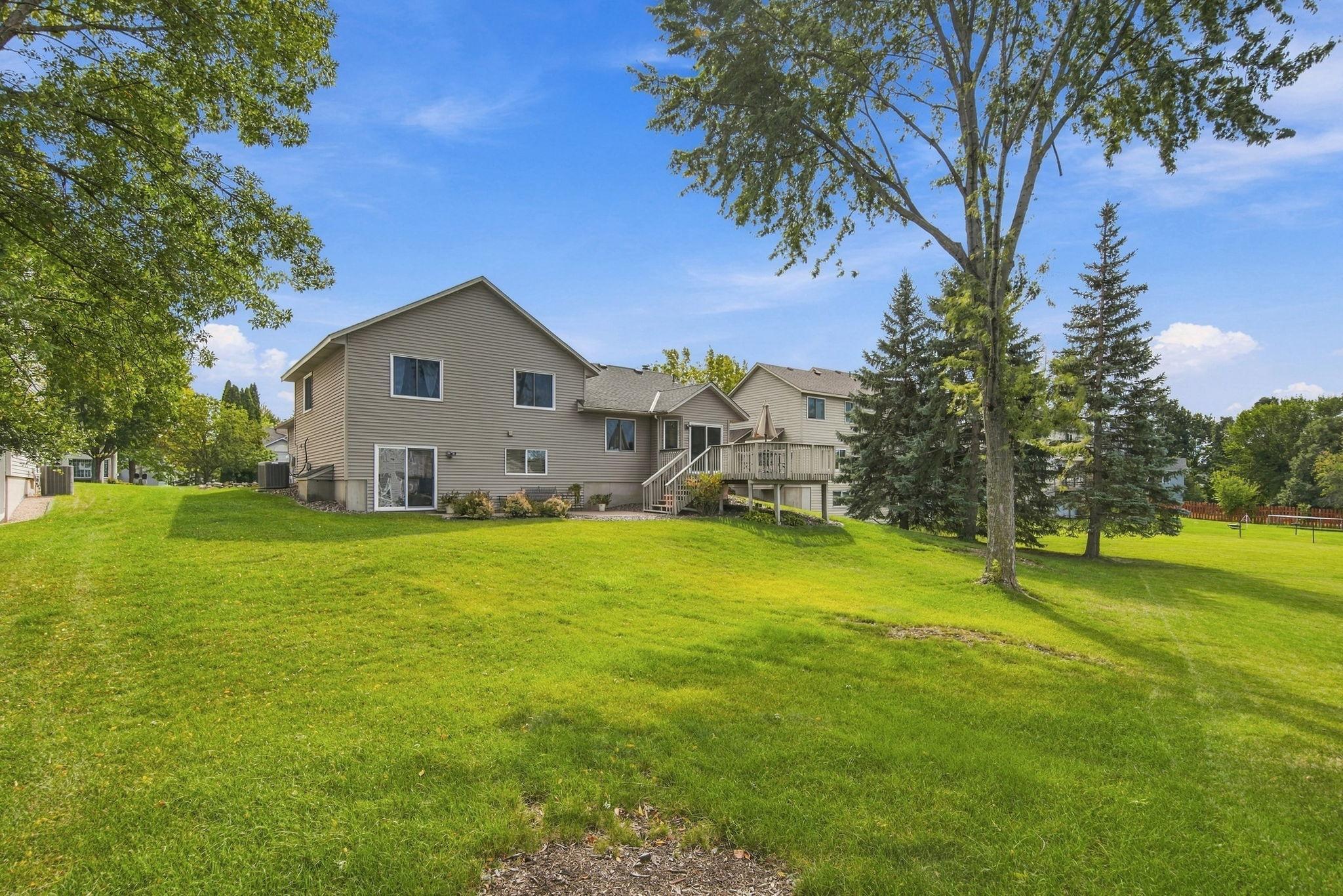 View of Residential at 3875 Walnut Grove Lane, Plymouth MN 55446, Plymouth (30 of 37) - Mike Wilen | Minnesota Team Real Estate