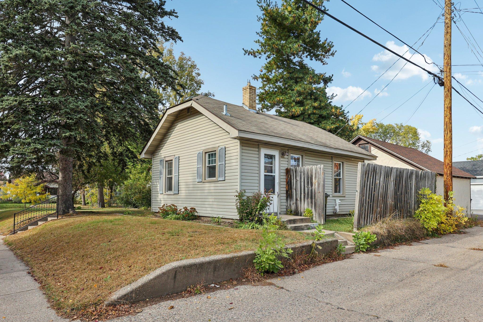 View of Residential at 4000 Sheridan Avenue, Minneapolis MN 55412, Minneapolis (22 of 25) - Mike Wilen | Minnesota Team Real Estate