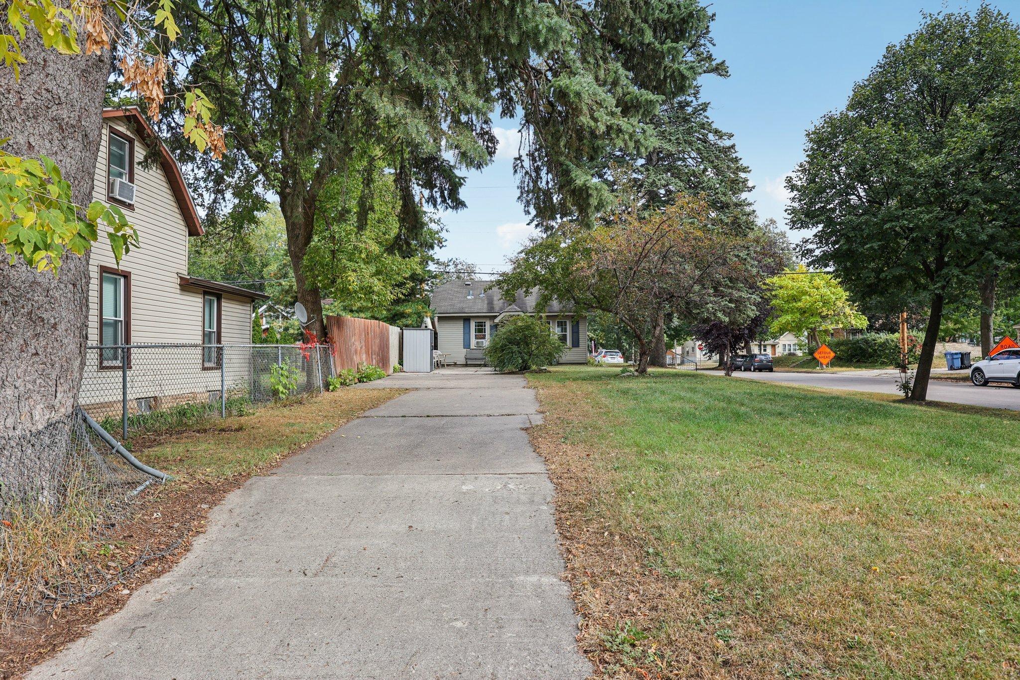 View of Residential at 4000 Sheridan Avenue, Minneapolis MN 55412, Minneapolis (20 of 25) - Mike Wilen | Minnesota Team Real Estate
