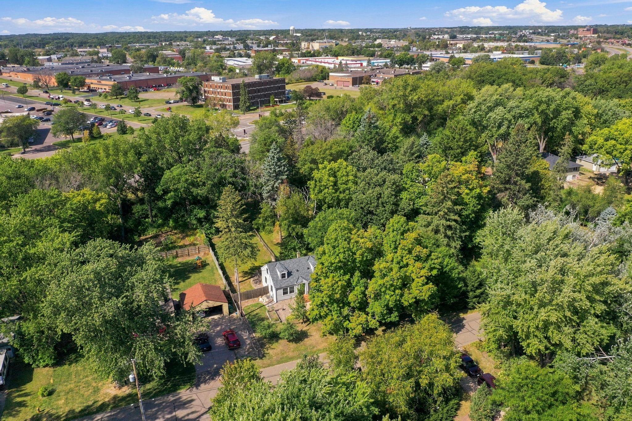 View of Residential at 1805 Oakview Lane, Plymouth MN 55441, Plymouth (39 of 52) - Mike Wilen | Minnesota Team Real Estate