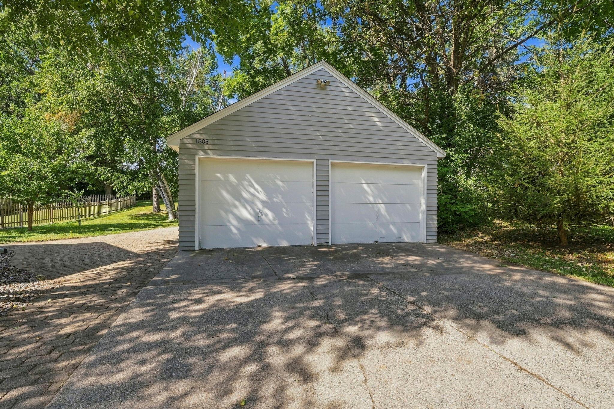 View of Residential at 1805 Oakview Lane, Plymouth MN 55441, Plymouth (35 of 52) - Mike Wilen | Minnesota Team Real Estate