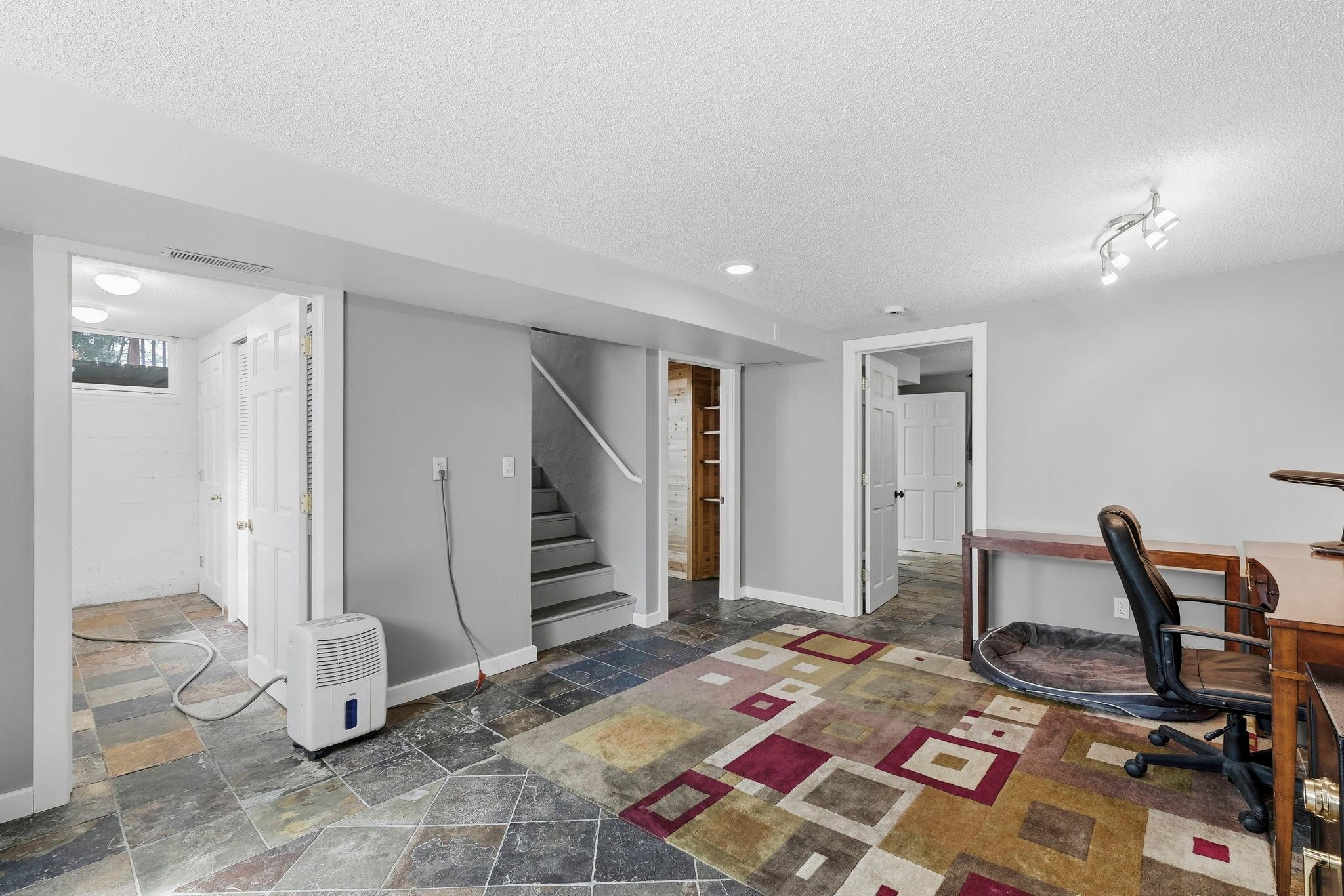View of Residential at 1805 Oakview Lane, Plymouth MN 55441, Plymouth (27 of 52) - Mike Wilen | Minnesota Team Real Estate