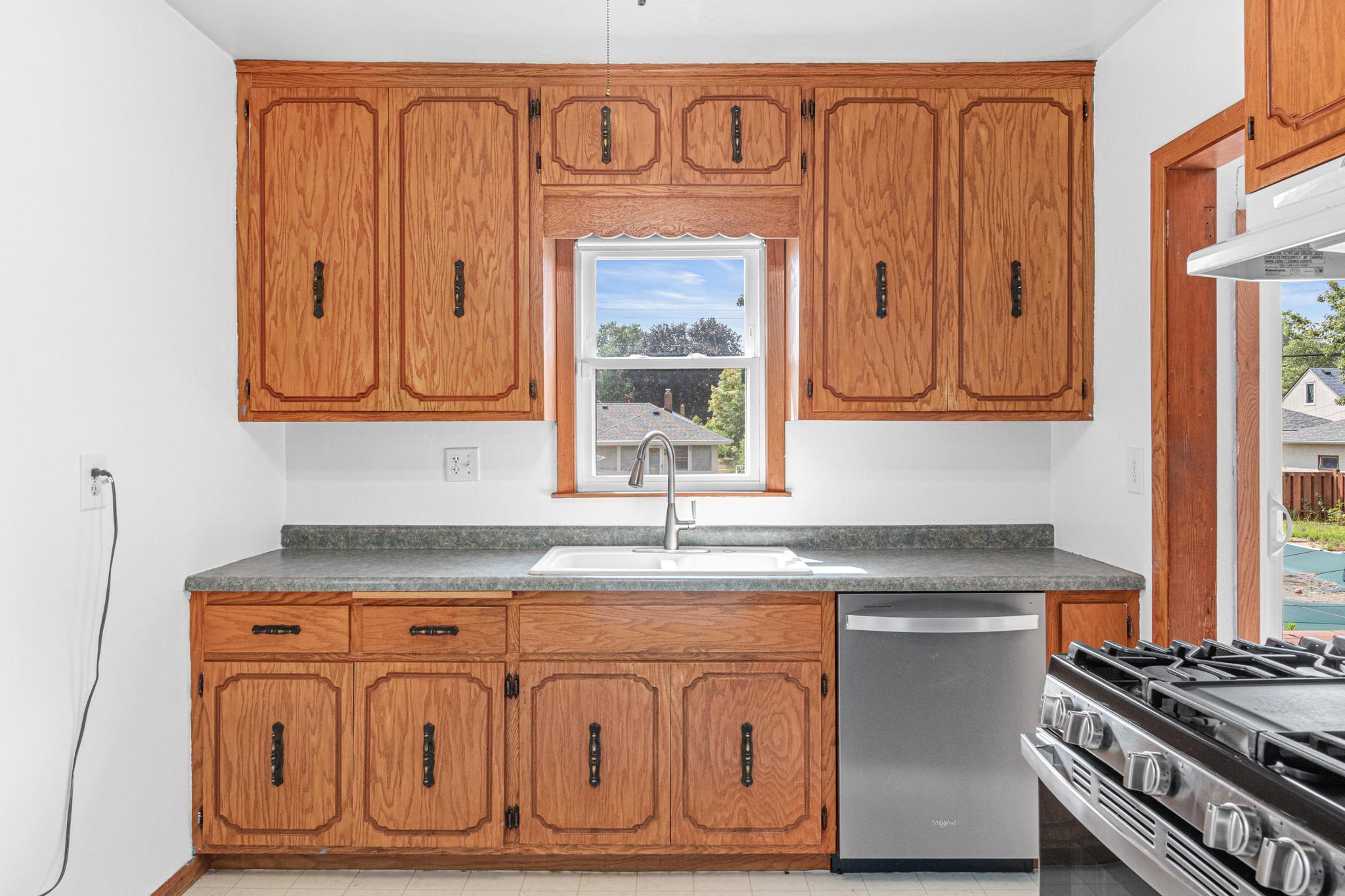 View of Residential at 1639 Chamber Street, Saint Paul MN 55106, Saint Paul (7 of 23) - Mike Wilen | Minnesota Team Real Estate