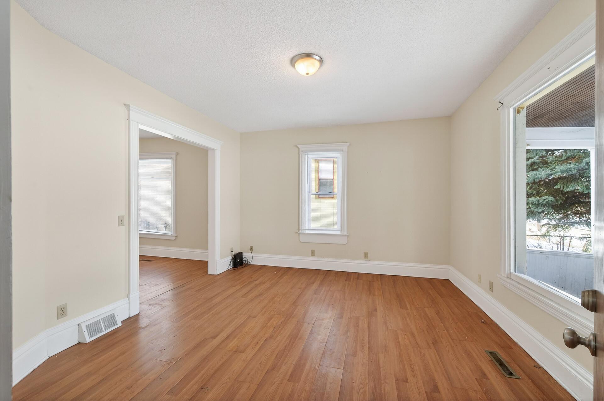 View of Residential Income at 2622 4th Street, Minneapolis MN 55411, Minneapolis (5 of 45) - Mike Wilen | Minnesota Team Real Estate