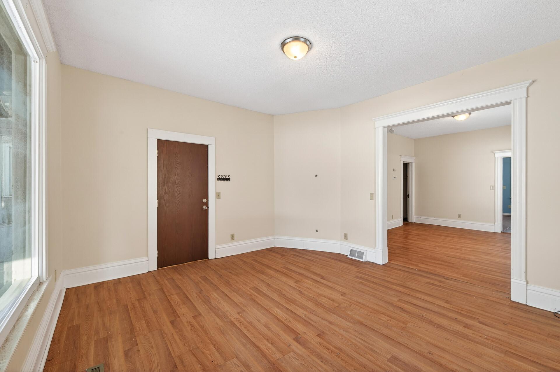 View of Residential Income at 2622 4th Street, Minneapolis MN 55411, Minneapolis (6 of 45) - Mike Wilen | Minnesota Team Real Estate