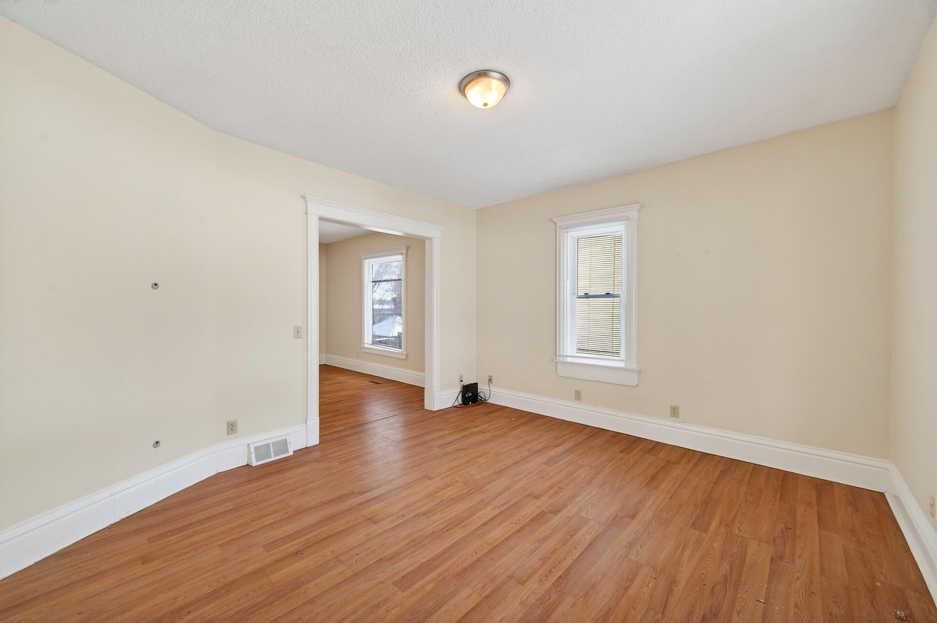 View of Residential Income at 2622 4th Street, Minneapolis MN 55411, Minneapolis (8 of 45) - Mike Wilen | Minnesota Team Real Estate