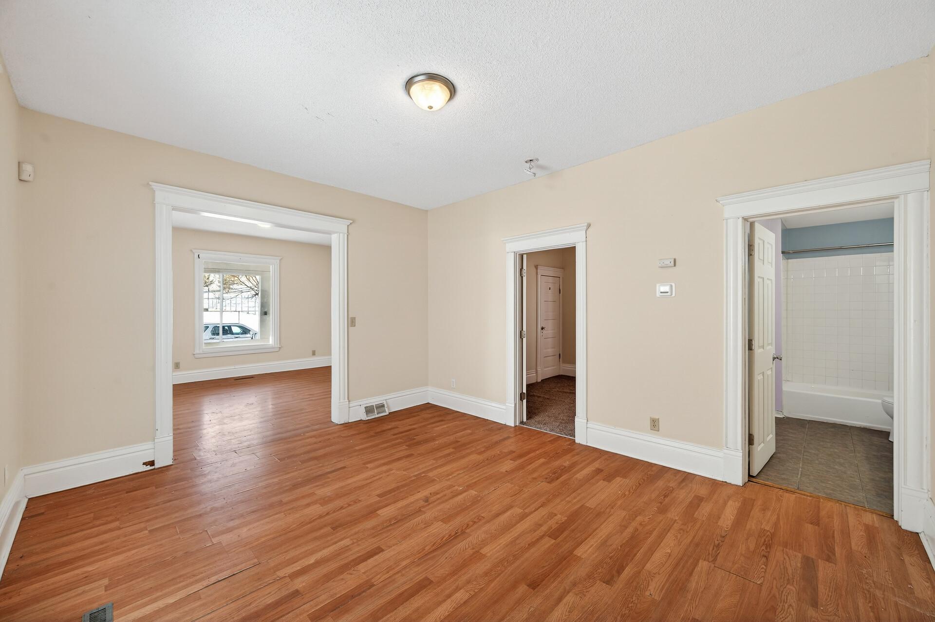 View of Residential Income at 2622 4th Street, Minneapolis MN 55411, Minneapolis (10 of 45) - Mike Wilen | Minnesota Team Real Estate