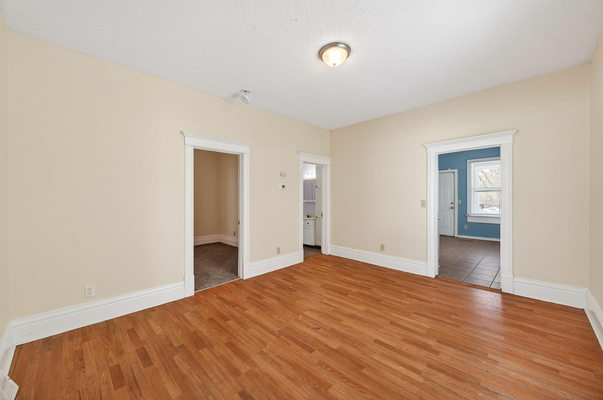 View of Residential Income at 2622 4th Street, Minneapolis MN 55411, Minneapolis (11 of 45) - Mike Wilen | Minnesota Team Real Estate