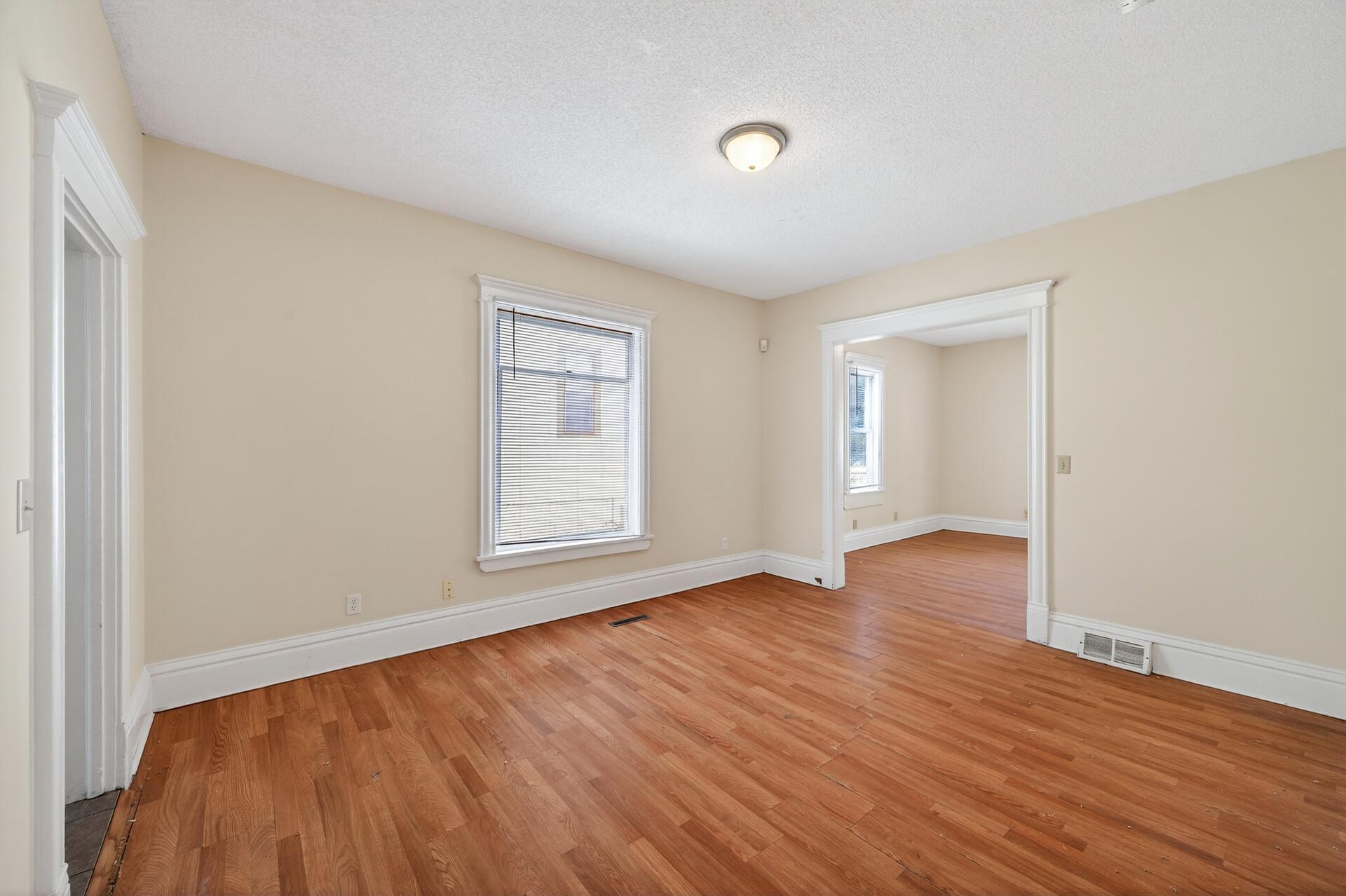 View of Residential Income at 2622 4th Street, Minneapolis MN 55411, Minneapolis (13 of 45) - Mike Wilen | Minnesota Team Real Estate