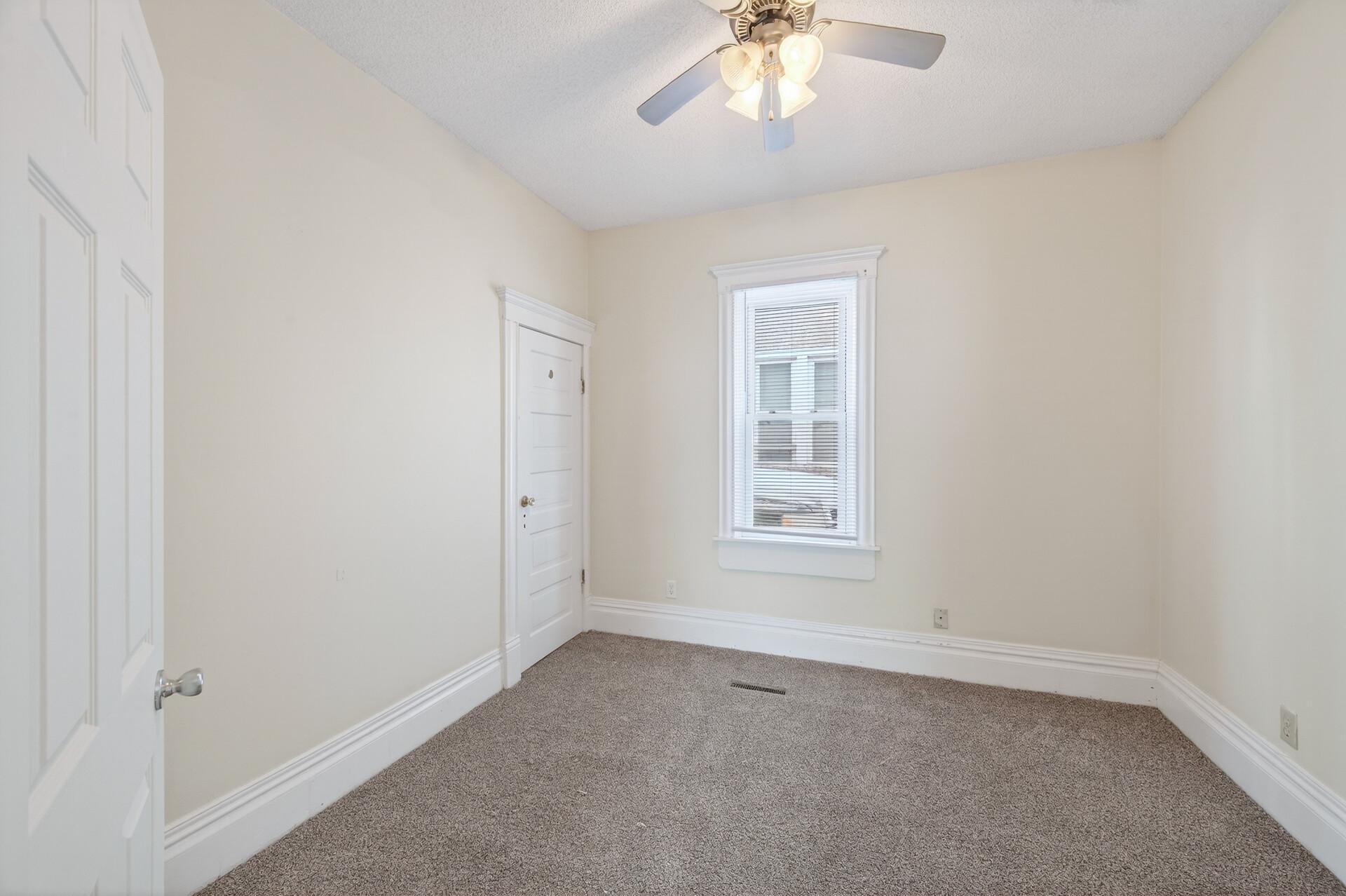 View of Residential Income at 2622 4th Street, Minneapolis MN 55411, Minneapolis (18 of 45) - Mike Wilen | Minnesota Team Real Estate