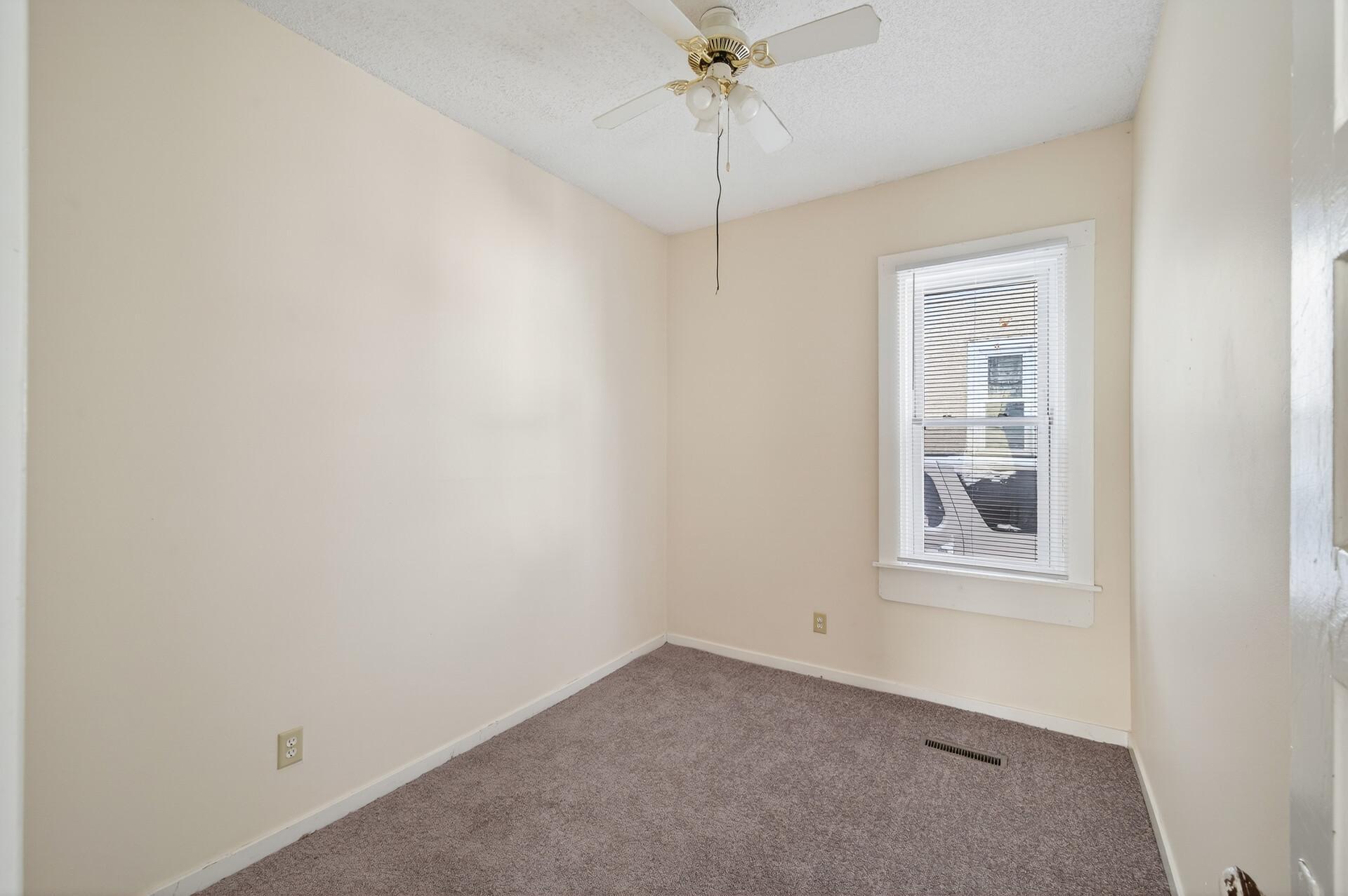 View of Residential Income at 2622 4th Street, Minneapolis MN 55411, Minneapolis (20 of 45) - Mike Wilen | Minnesota Team Real Estate