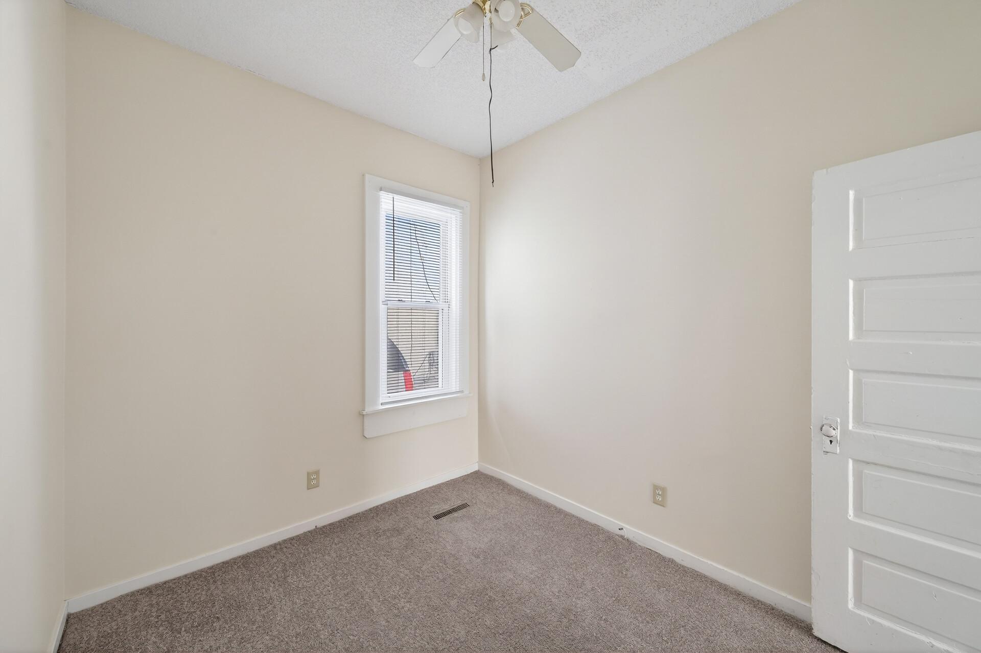 View of Residential Income at 2622 4th Street, Minneapolis MN 55411, Minneapolis (21 of 45) - Mike Wilen | Minnesota Team Real Estate