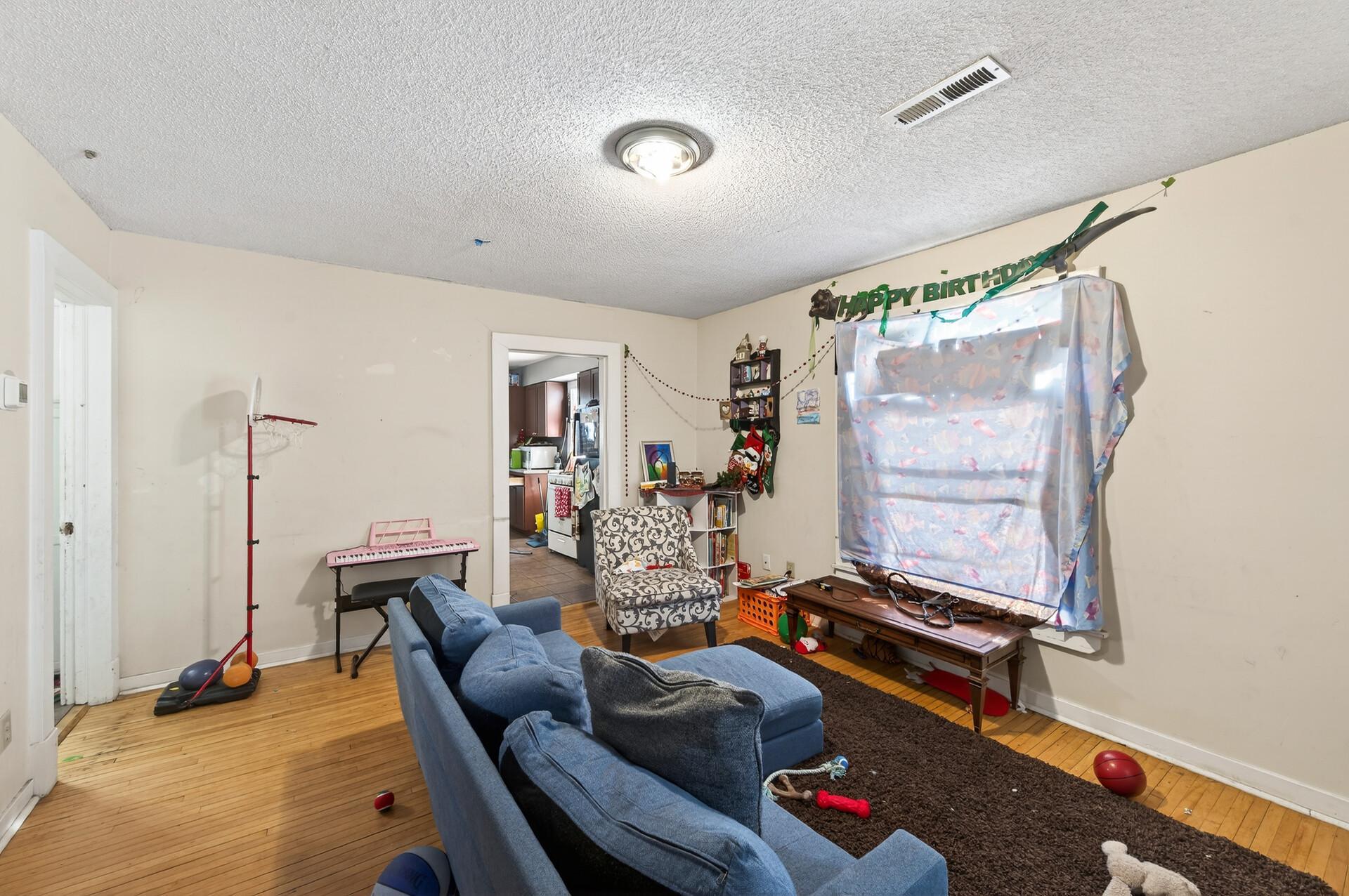 View of Residential Income at 2622 4th Street, Minneapolis MN 55411, Minneapolis (27 of 45) - Mike Wilen | Minnesota Team Real Estate