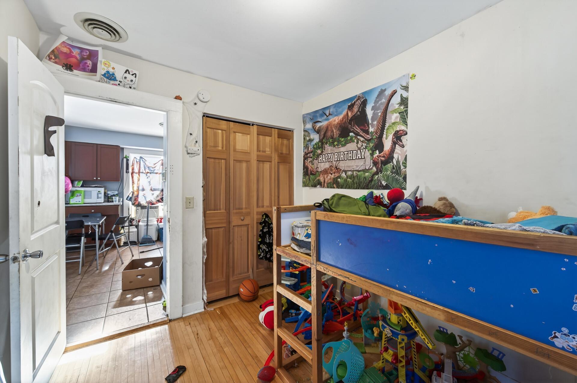View of Residential Income at 2622 4th Street, Minneapolis MN 55411, Minneapolis (38 of 45) - Mike Wilen | Minnesota Team Real Estate