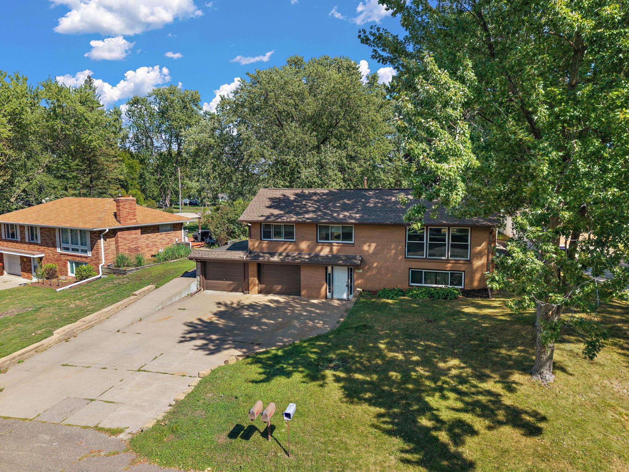 View of Residential at 2624 Bittersweet Lane, Maplewood MN 55109, Maplewood (10 of 15) - Mike Wilen | Minnesota Team Real Estate